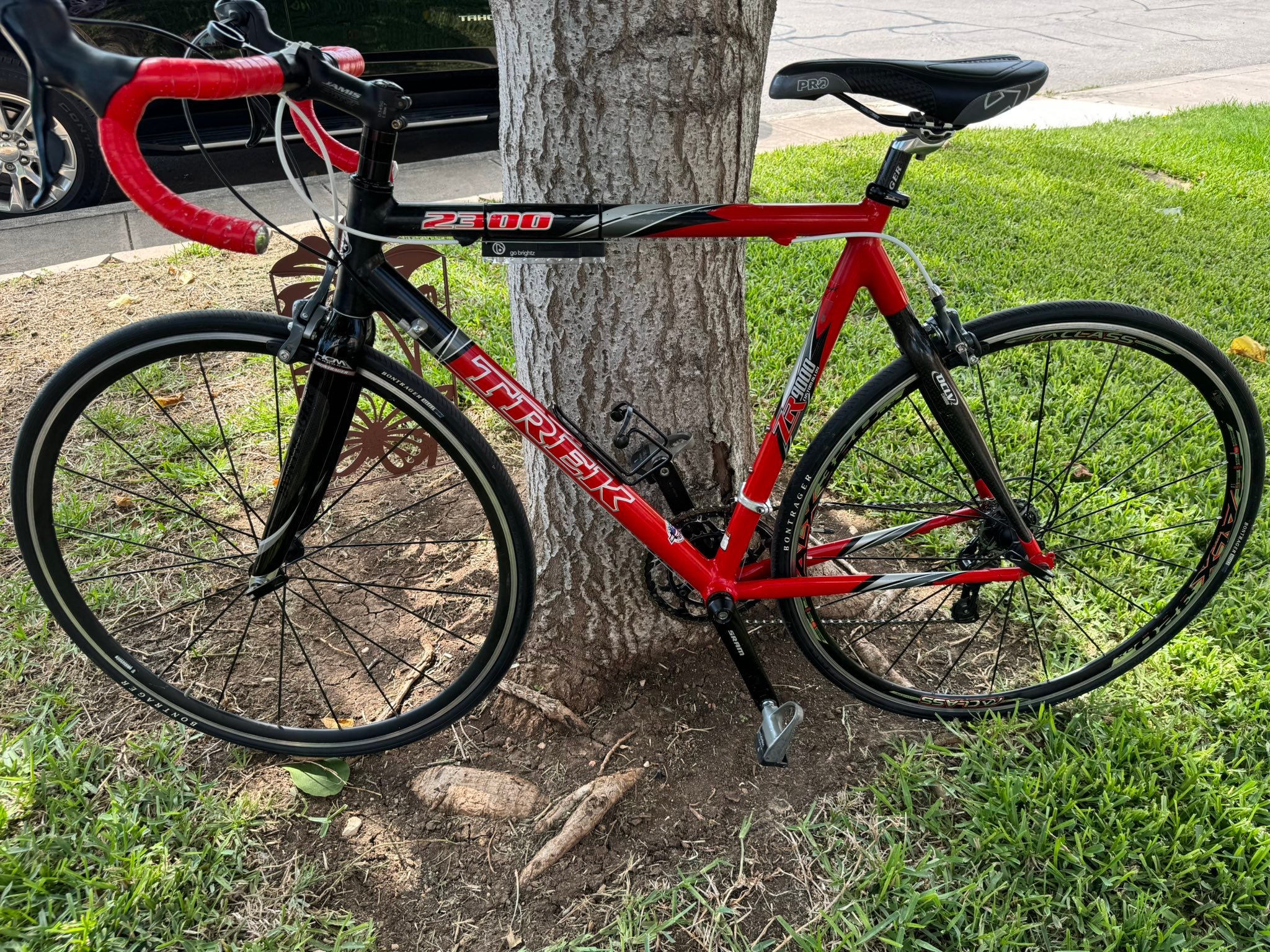 Trek 2300 ZR9000. Size 54 cm Asking $450