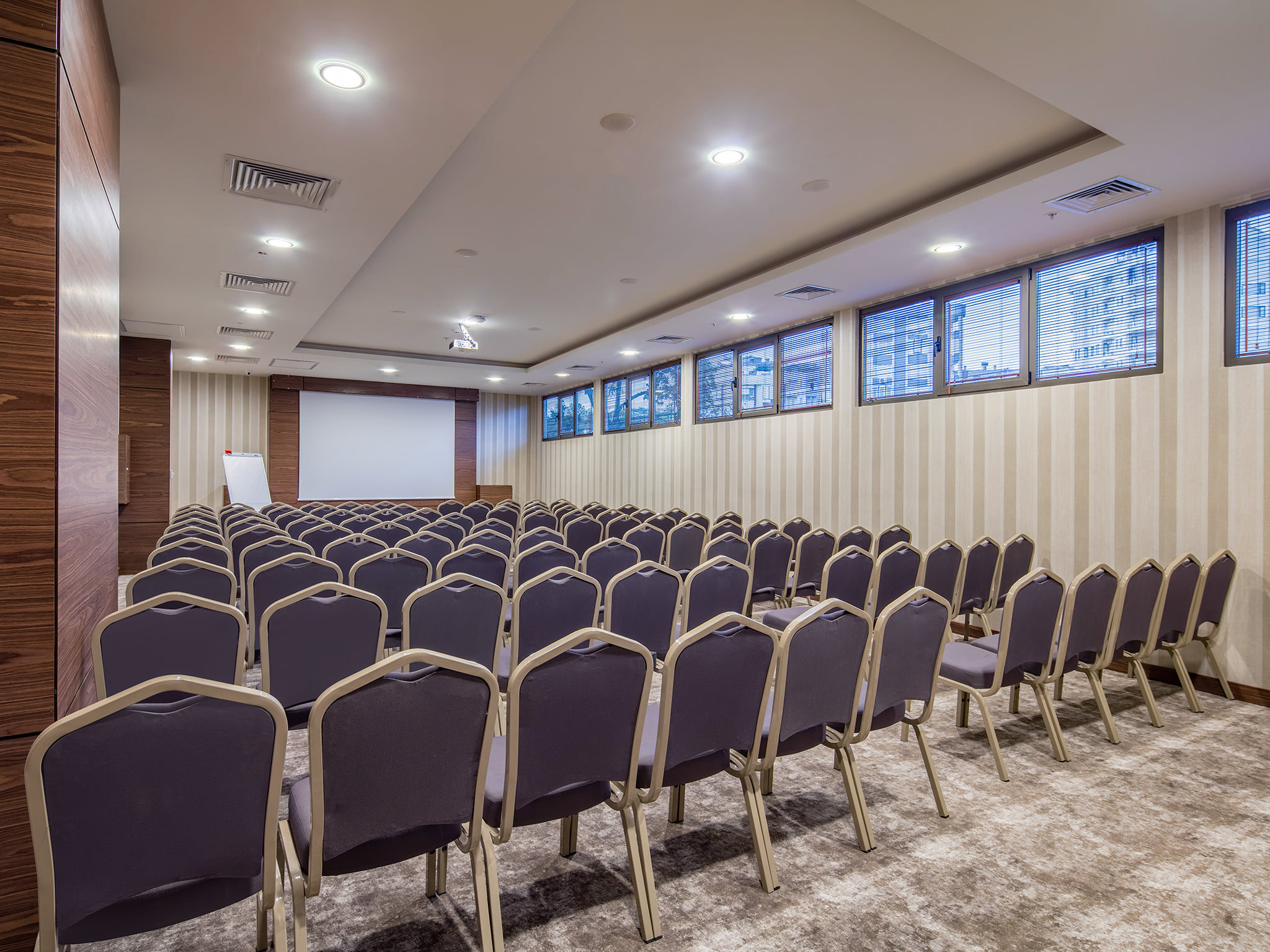 Holiday Inn Antalya Lara | Güzeloba