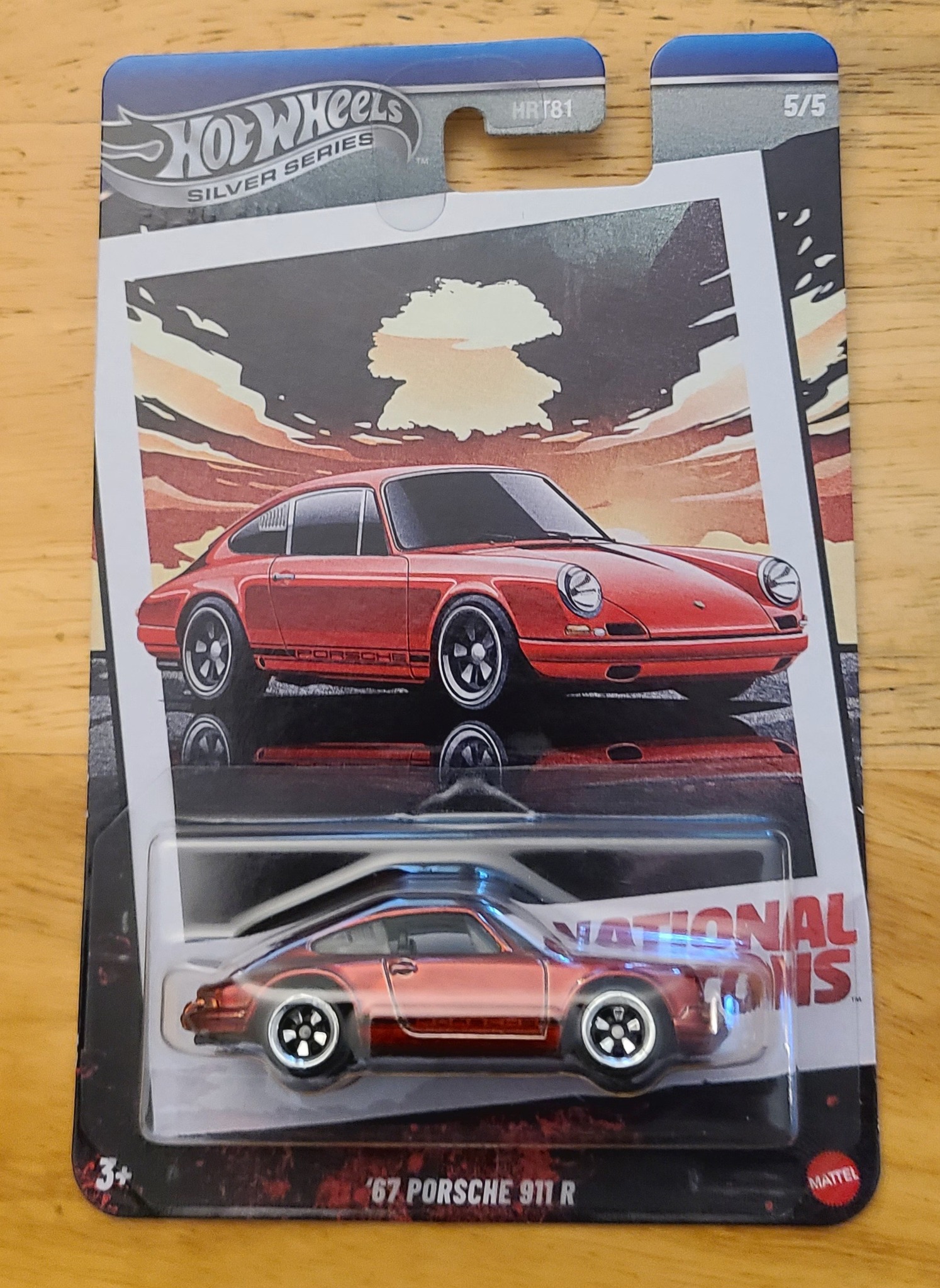 Hot Wheels '67 Porsche 911 R standard and chase versions