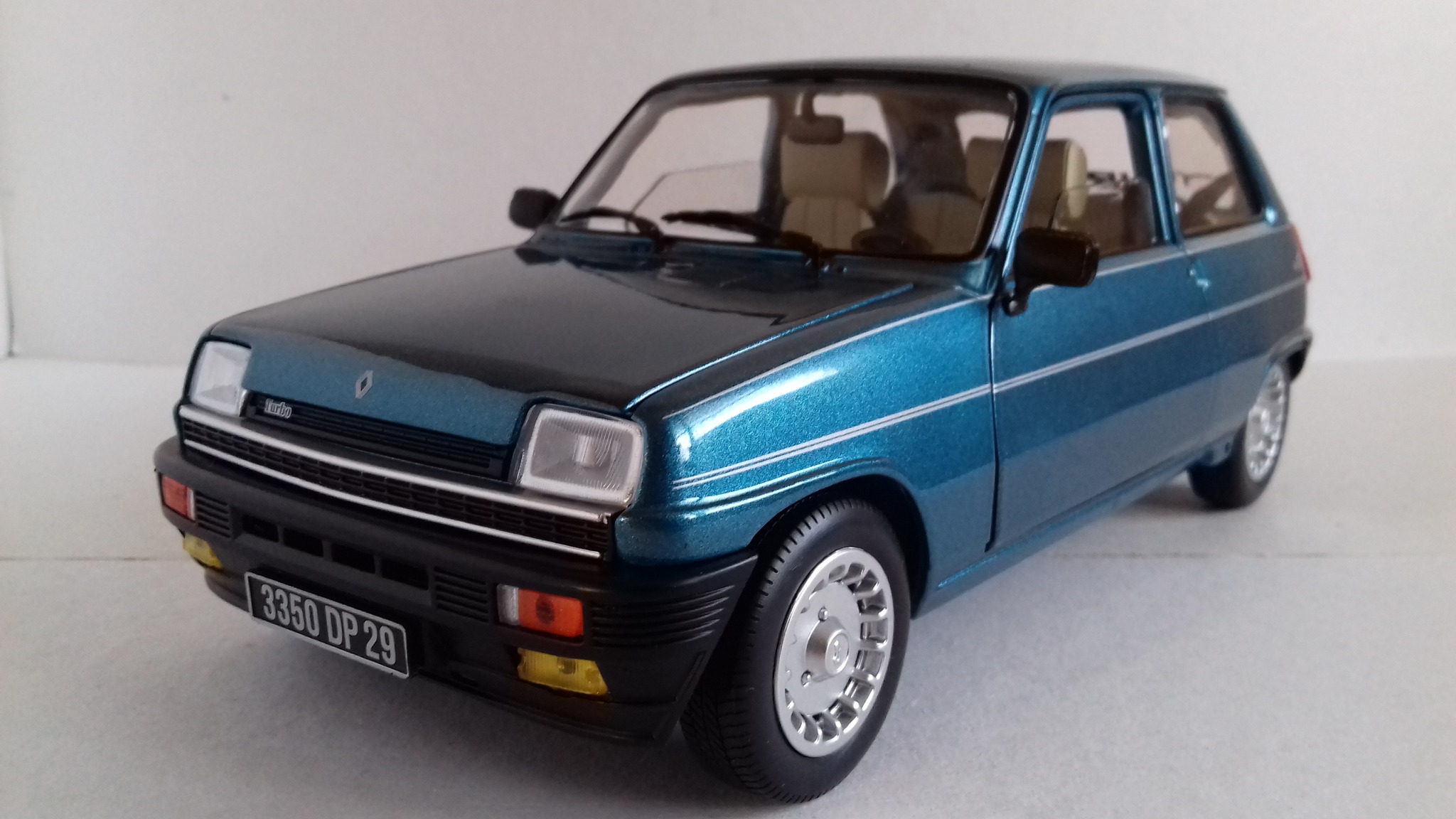 Norev 1/18e : Renault 5 Alpine Turbo 1982 (outillages Solido)