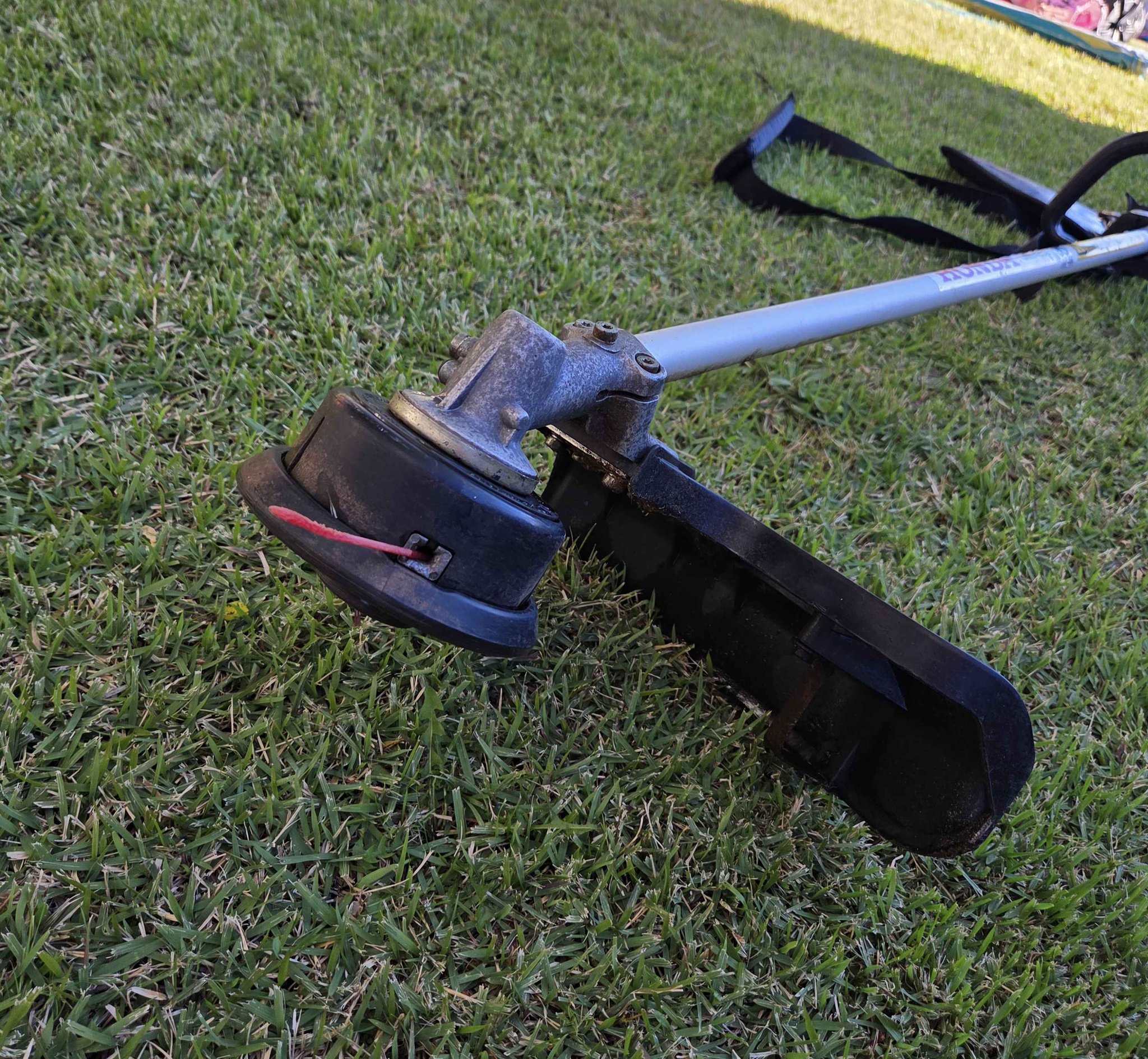 Honda 4 Stroke Wipper Snipper. - Edgers - Canberra, Australian Capital ...