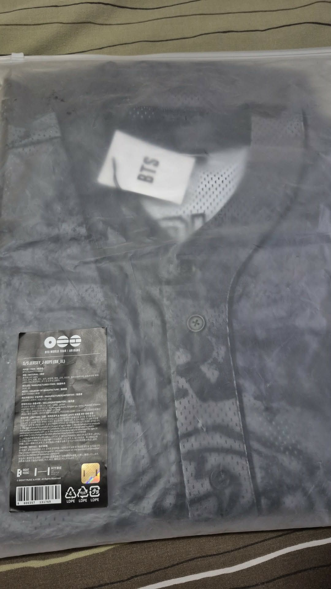 J-hope jersey trade for Suga XL/XXL at BTS concert in Toronto