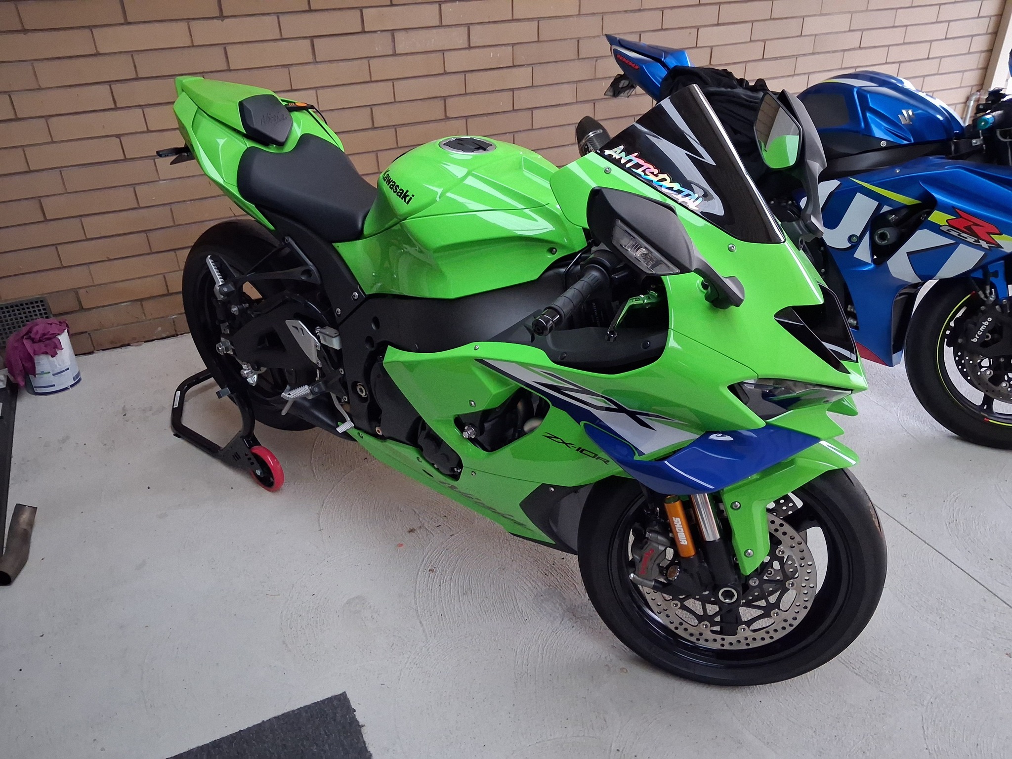nico  Can I disconnect exhaust butterfly cables on Kawasaki ZX-10R?