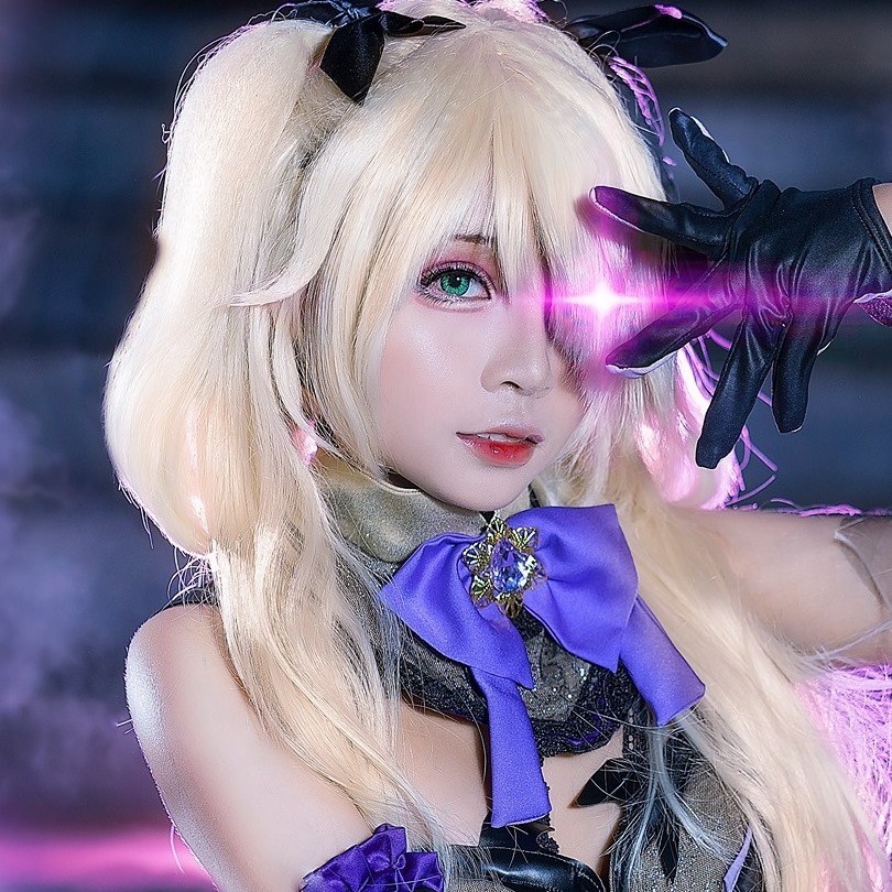 Sayo Momo Cosplayer