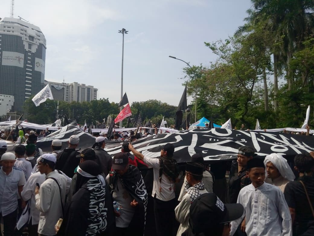 BENDERA TAUHID: SIMBOL PEMERSATU... - ParongpongBersyariah