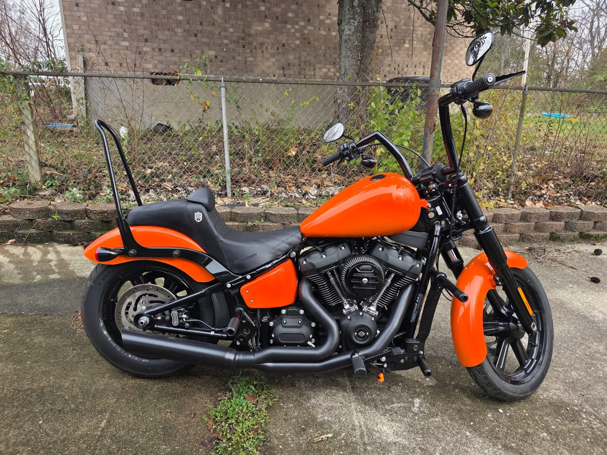 2024 Vivid Black Street Bob gas tank raise examples needed