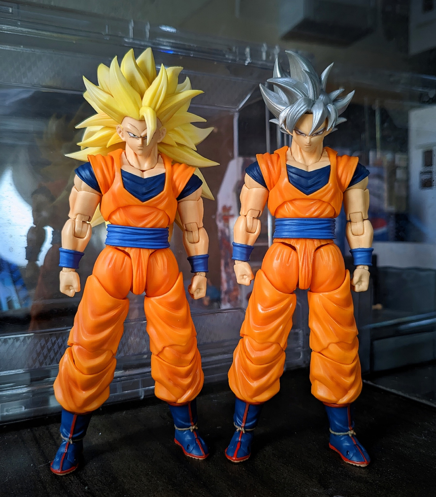Goku SSJ 5, Goku Black SSJ 5 Rose, and Kong 28 by Kong Studios