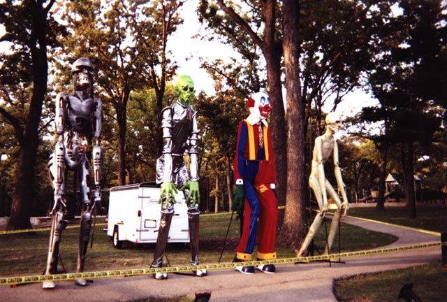 Queue Entertainment for Haunted Attractions