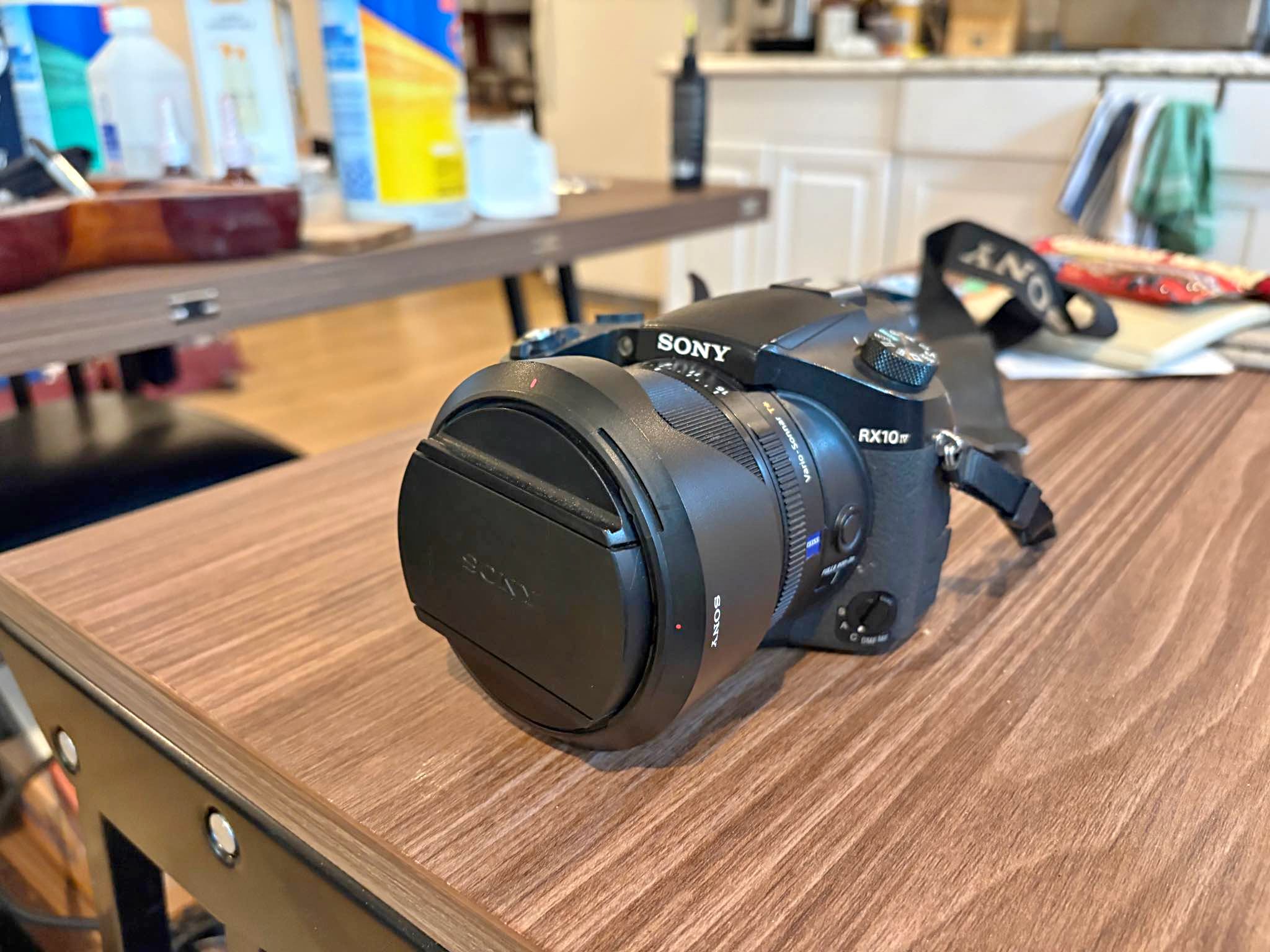 New and used Sony-rx10-iv-rx10-m4-digital-camera-excellent 