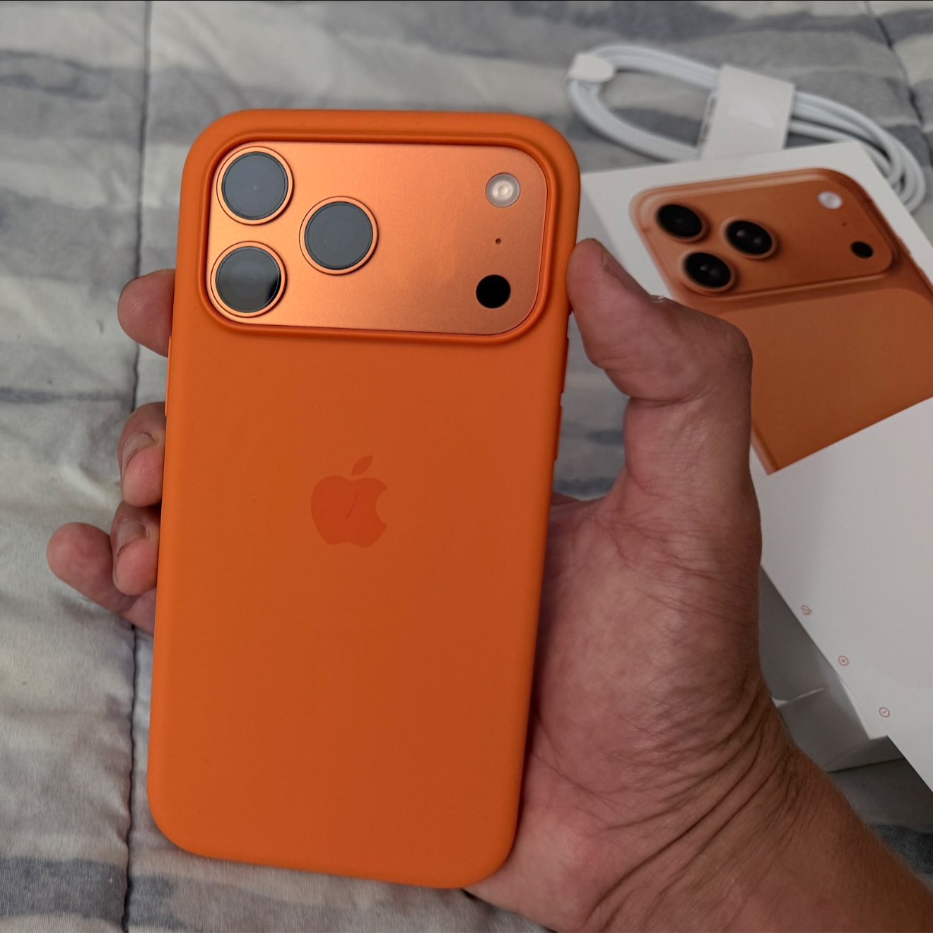 My brand new iPhone 17 Pro Max Cosmic Orange 🎃📱