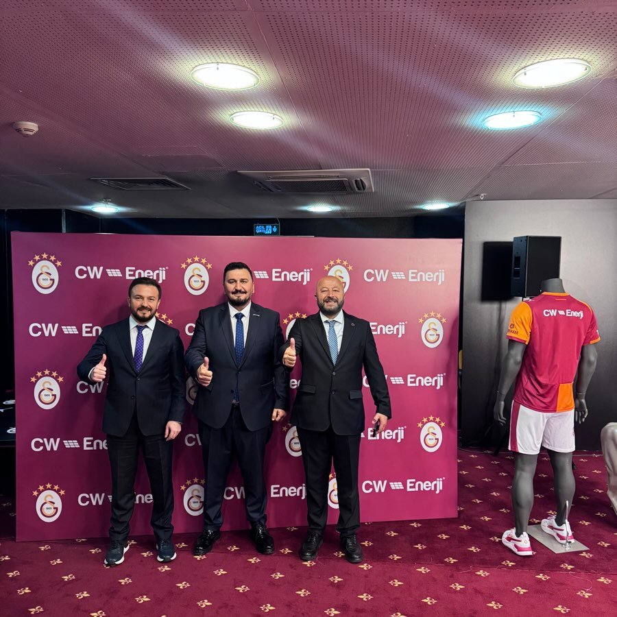 Maç günlerinde enerji tribünde başlar, sahada tutkuyla büyür. CW Enerji ...