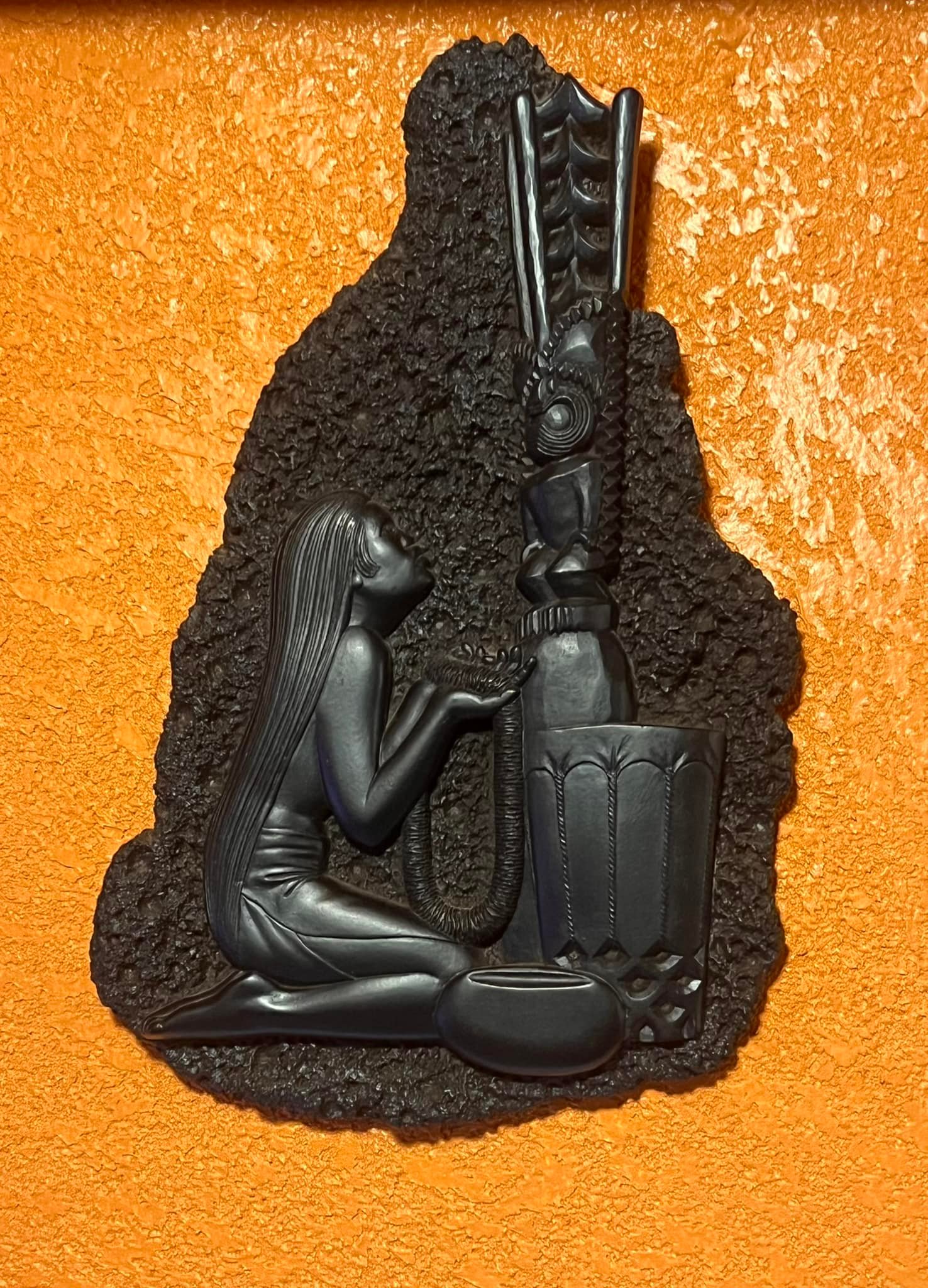Adding hula girls to Coco Joe plaque collection