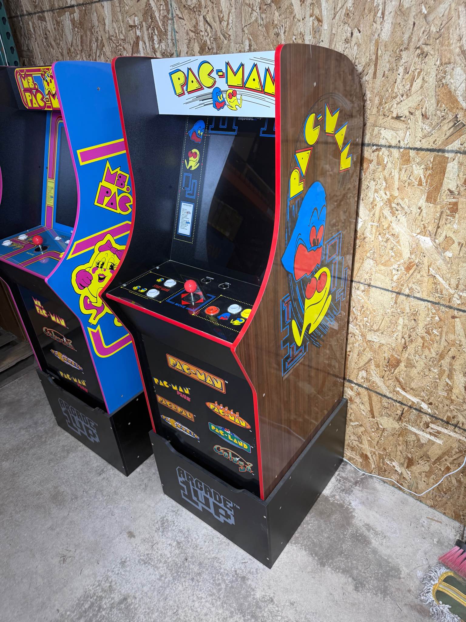 Arcade1Up Pac-Man 40th Anniversary & Ms. Pac-Man Arcade Cabinets w ...