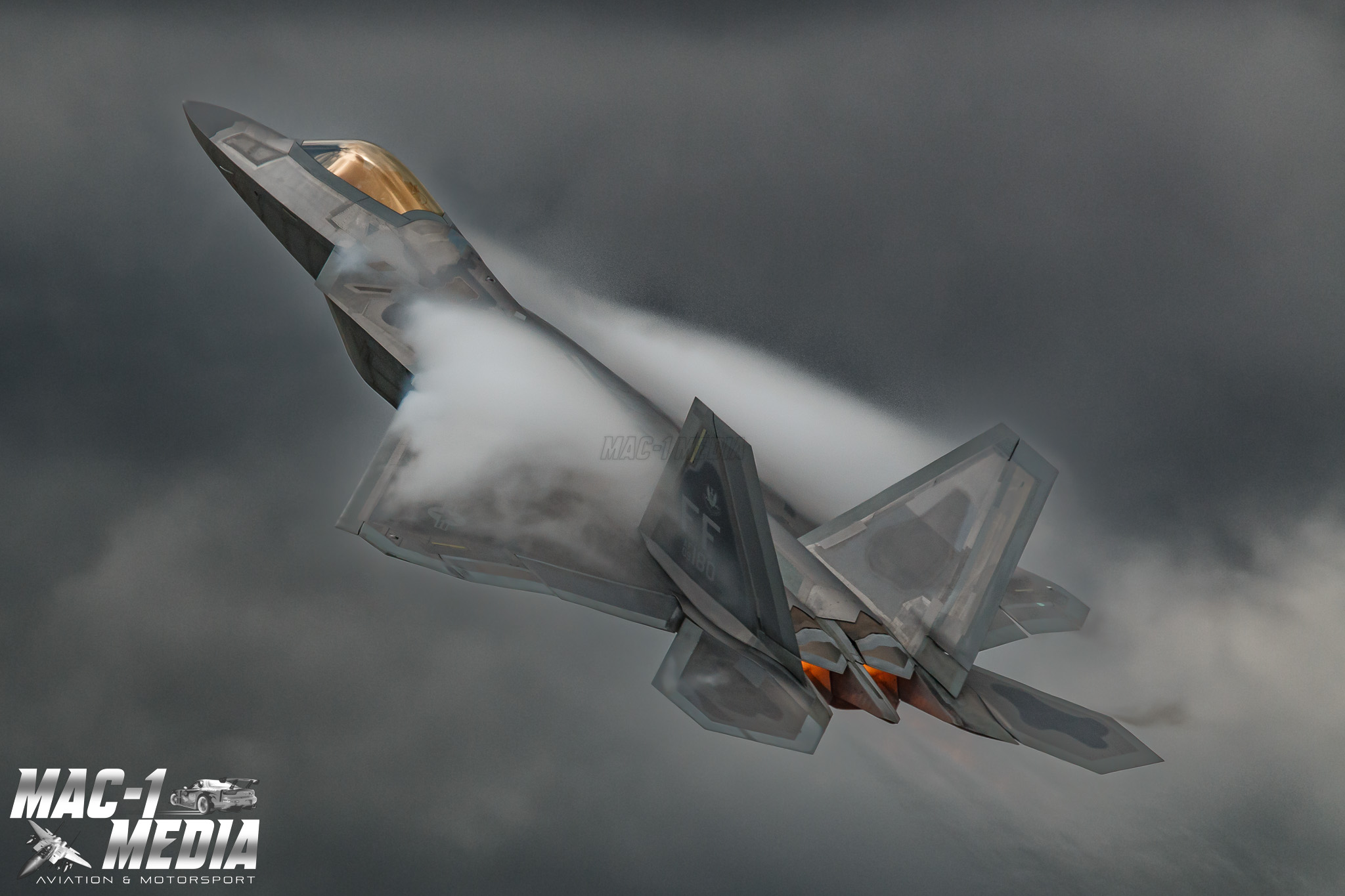 Mac-1 - “RAPTOR” F-22 Raptor Demo Team taking to the skies on a dull ...