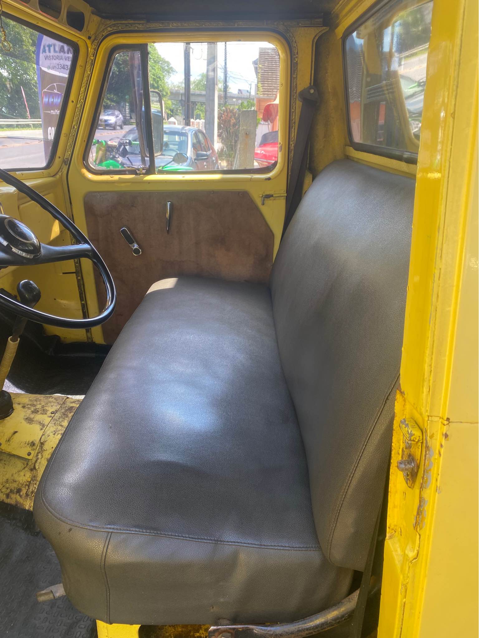 1973 Ford F75(Rural)