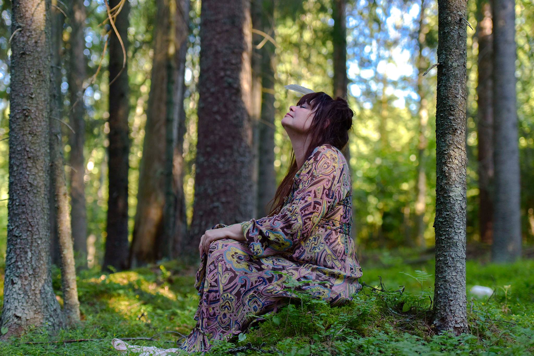 Solöga - Jag - Solöga njuter under Barfotavandringen på Woodlands, Orsa ...