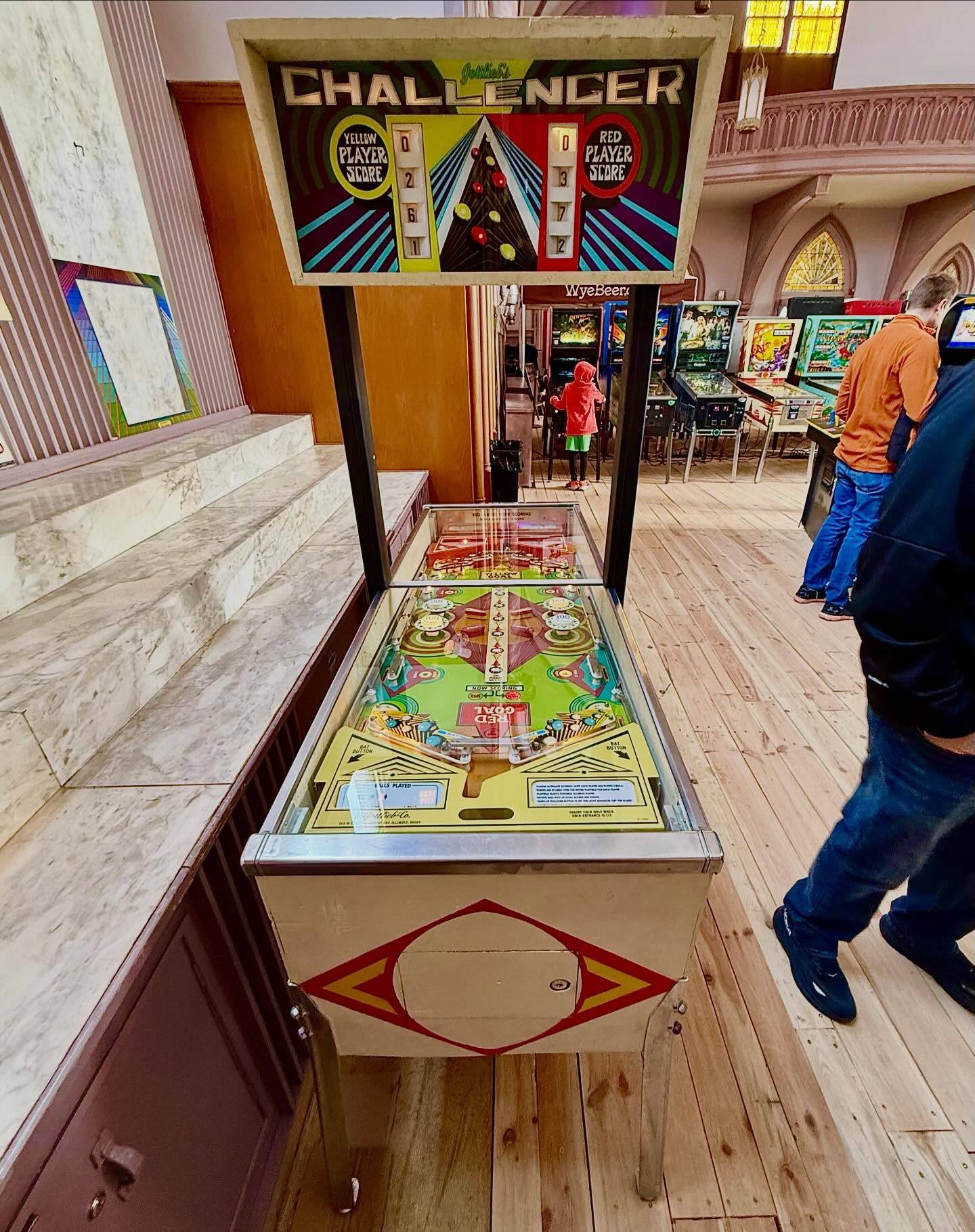 Rare 1971 Gottlieb Challenger electromechanical pinball machine