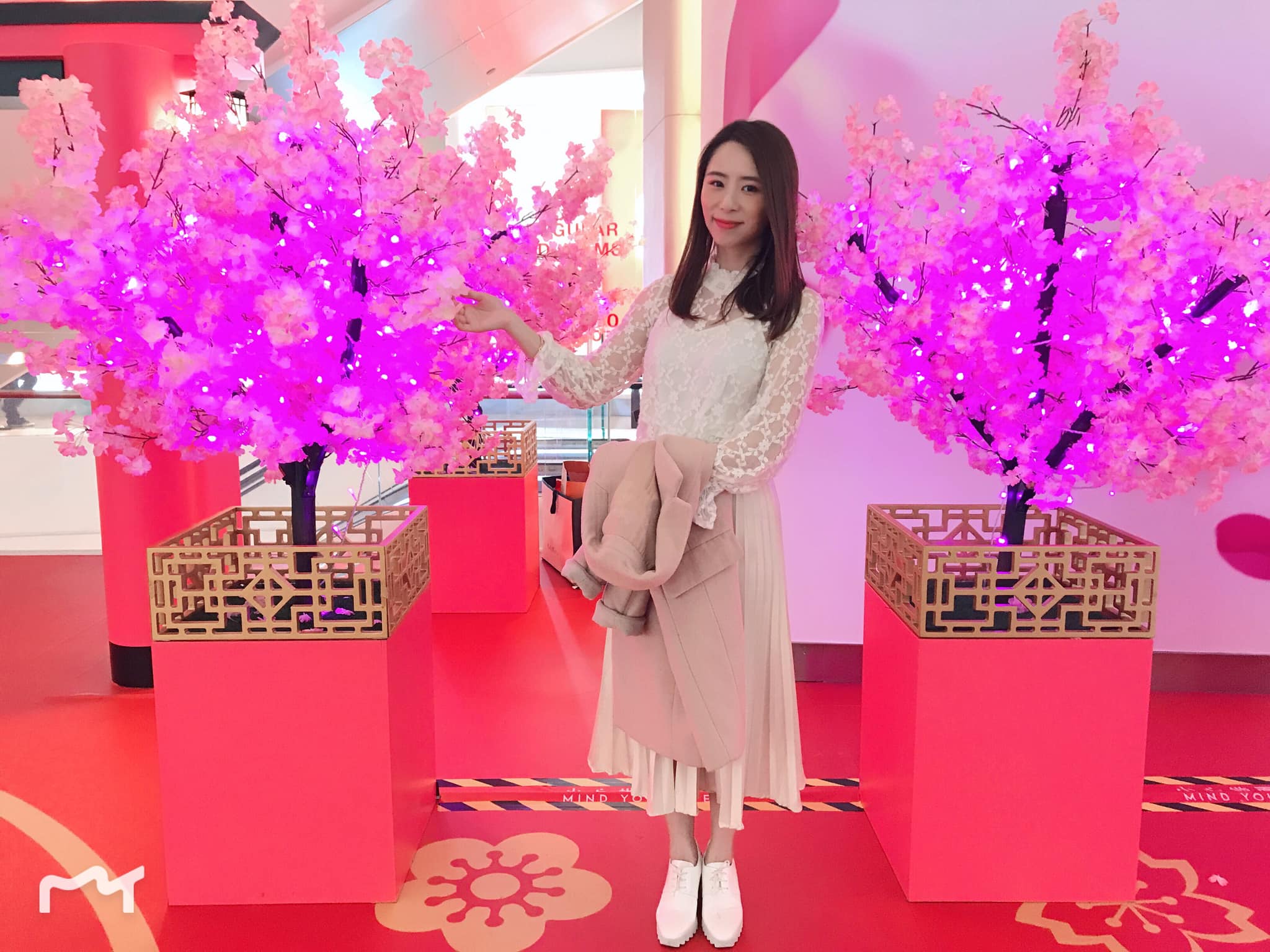 Wingki Ho 何穎淇 - 恭喜發財🎊🎊🎊 大年初二繼續開心 ️ ️ Wingki ㊗️各位今年事事順心美滿🤤...