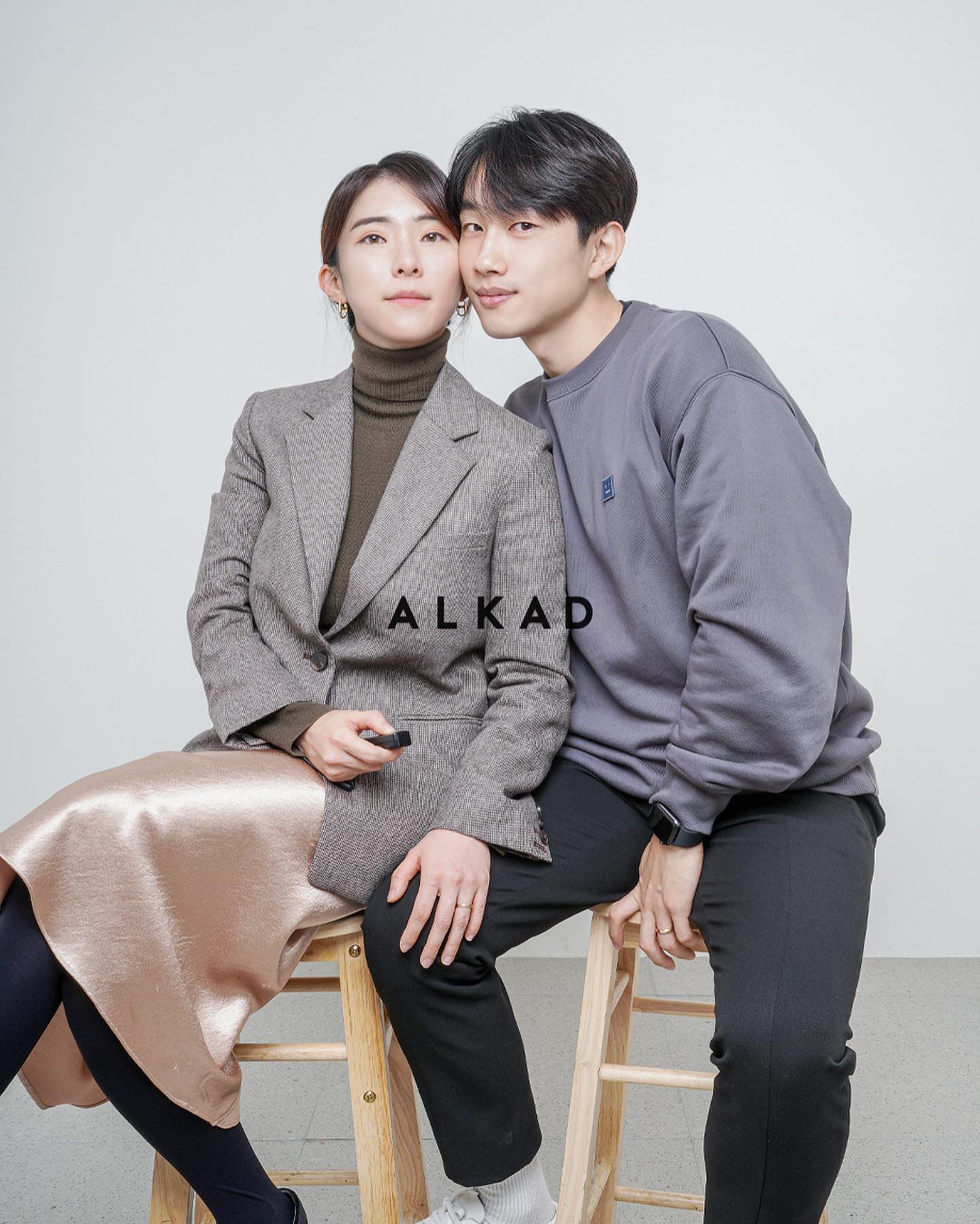 Alkad Studio - 연말이니까 기념은 꼭 해야지!🥂 #안녕2020 #프라이빗셀프사진관... | Facebook