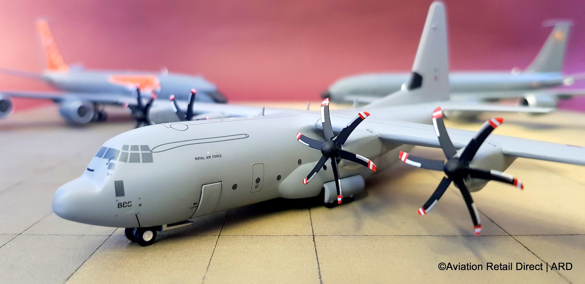 Gemini 200 Military… G2RAF713 | GEMINI200 1:200 | C-130J HERCULES