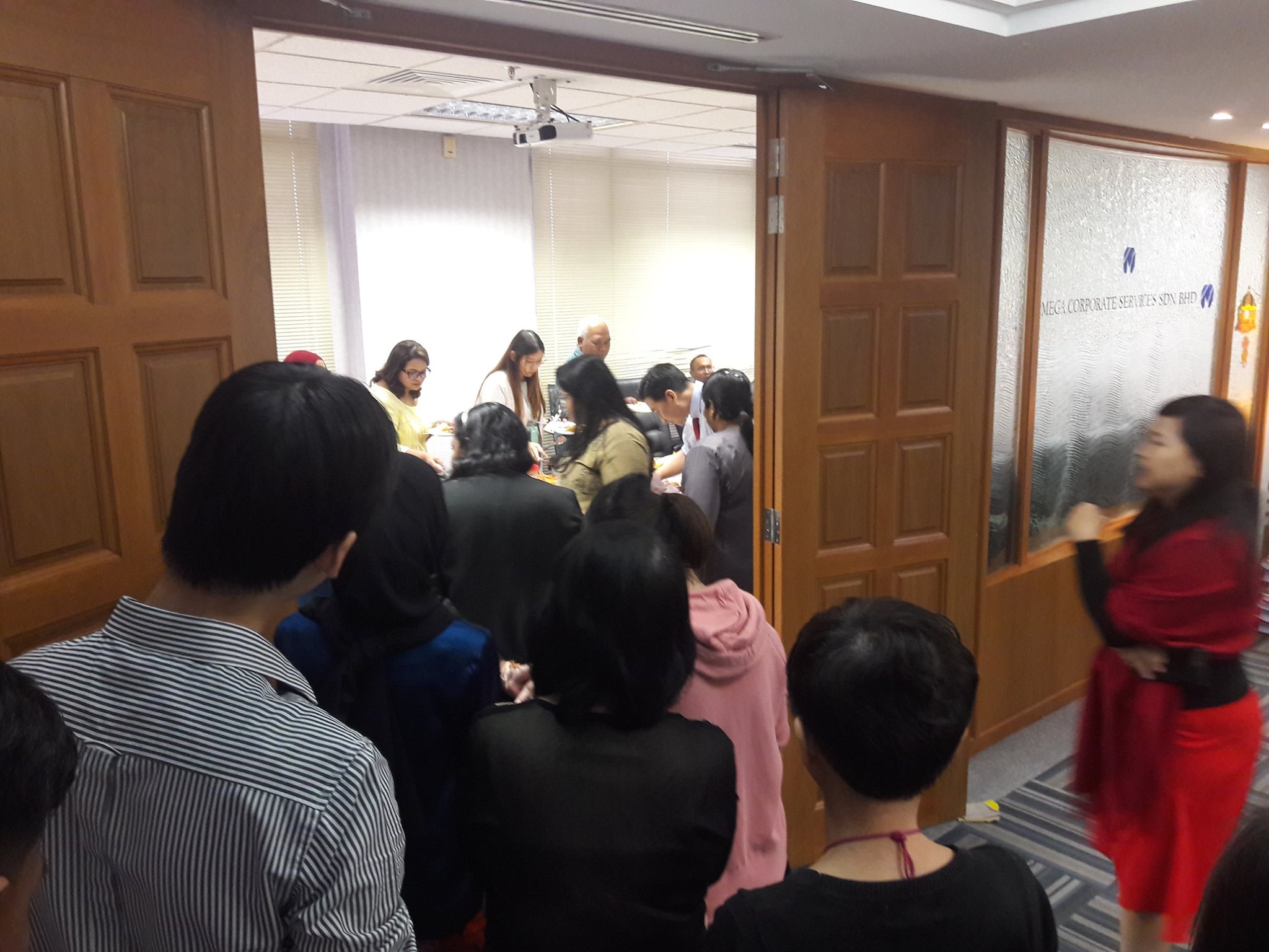 Mega Corporate Services Sdn Bhd Long Queue Is Waiting For Their Turn Facebook