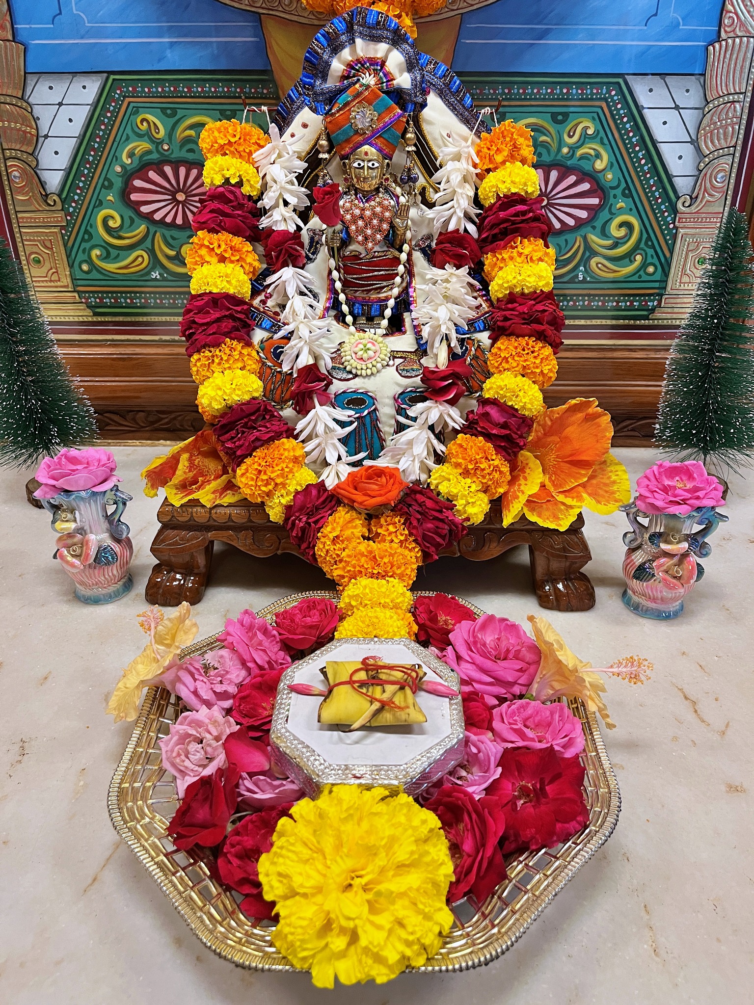 ⊍ શ્રી ઘનશ્યામ... - Shree Swaminarayan Temple Gandhinagar | Facebook