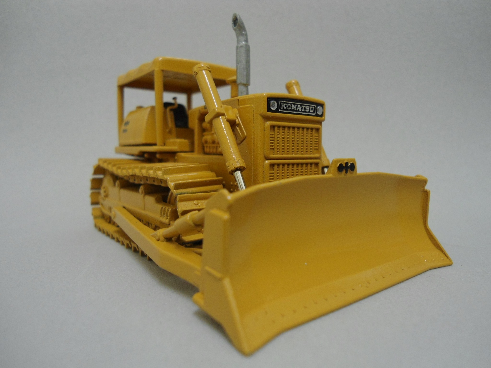 Komatsu D455A 1:50 scale model by Yonezawa Diapet