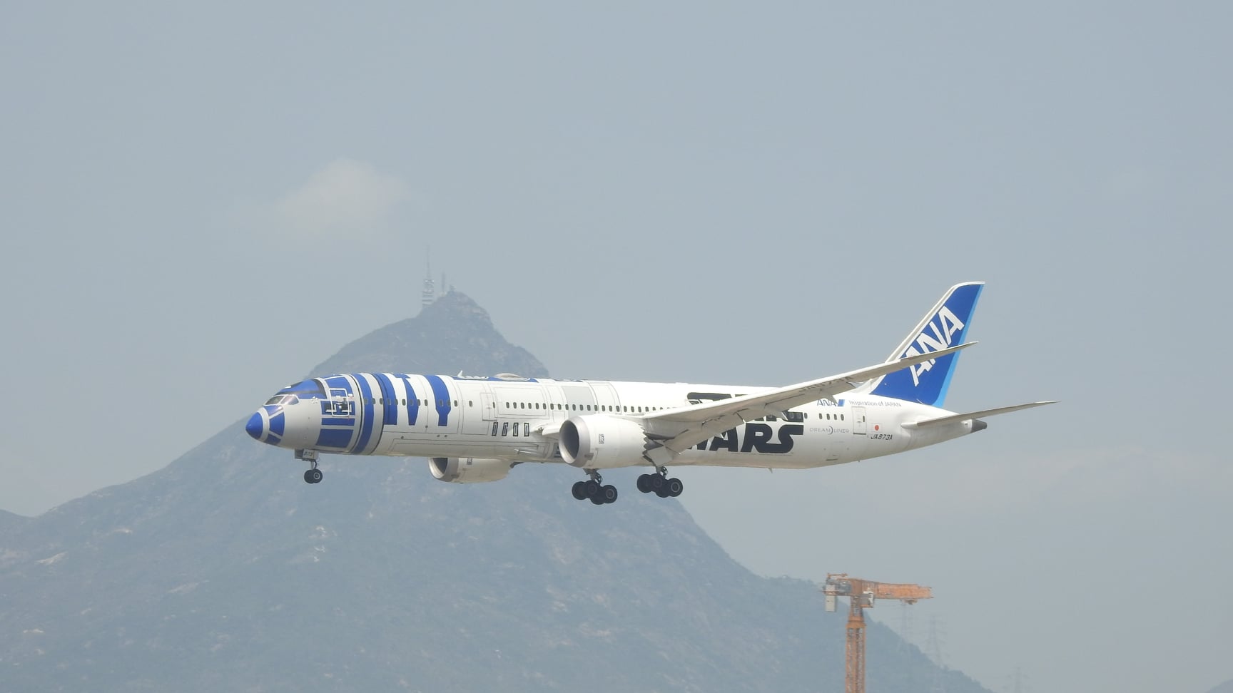 一年前今日 ANA STAR WARS 探訪 JA873A - ANA Star Wars R2-D2 Livery