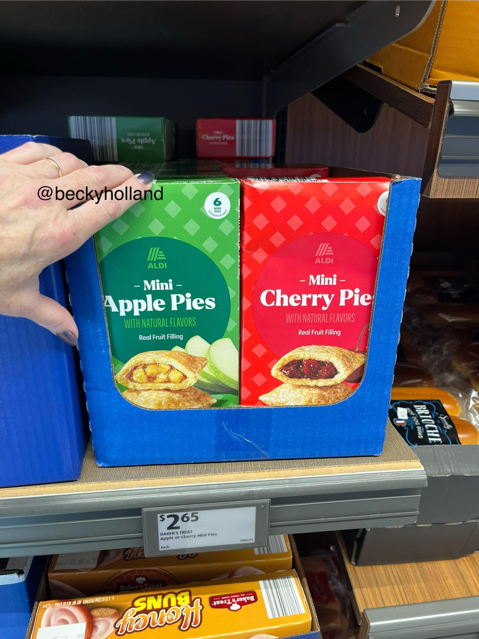 Mini Apple and Pear Chutney Topped Pork Pies spotted in ALDI 🍏🍐