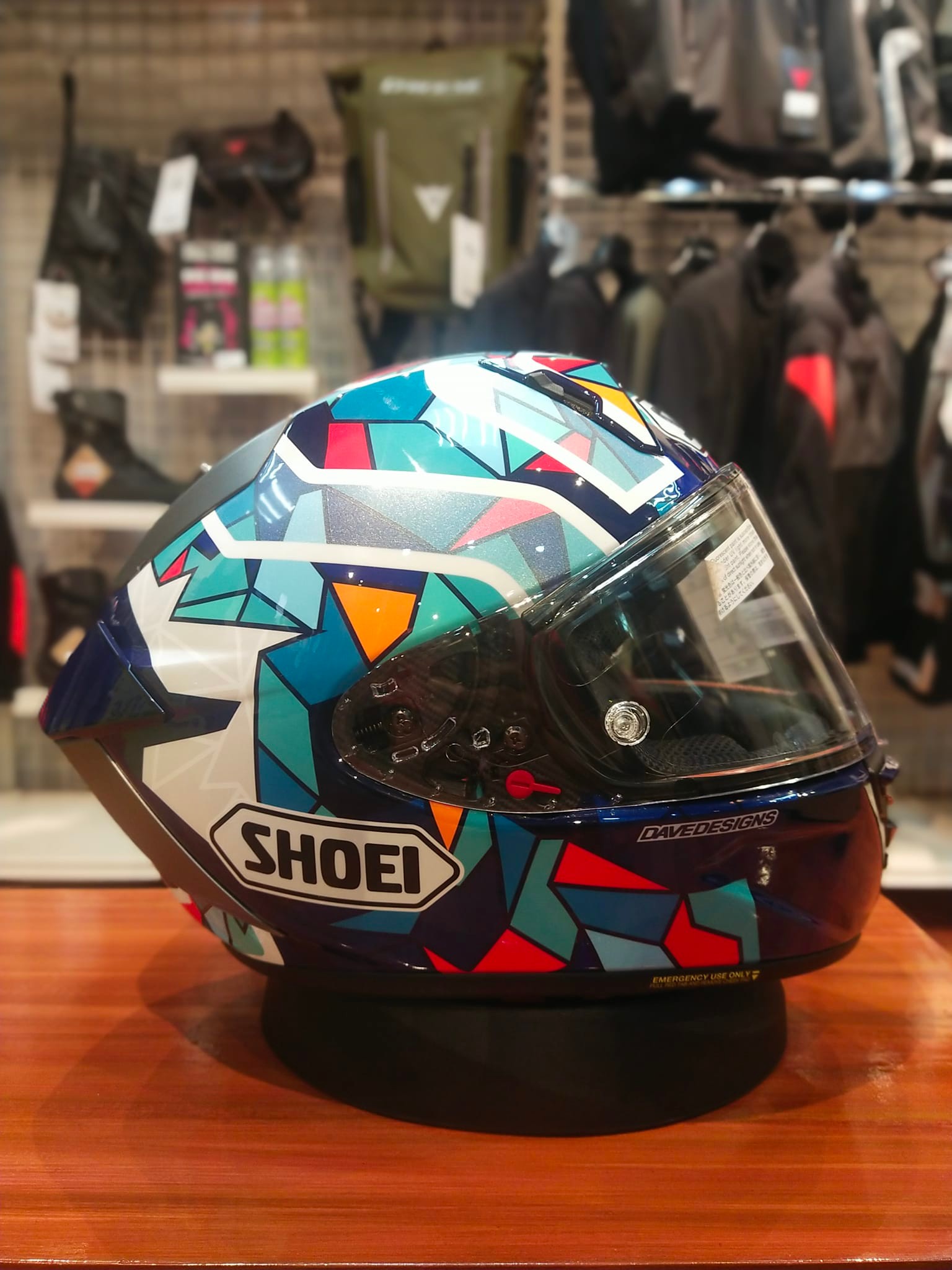 SHOEI FIFTEEN MARQUEZ BARCELONA GRAPHICS The Shoei X-Fifteen 