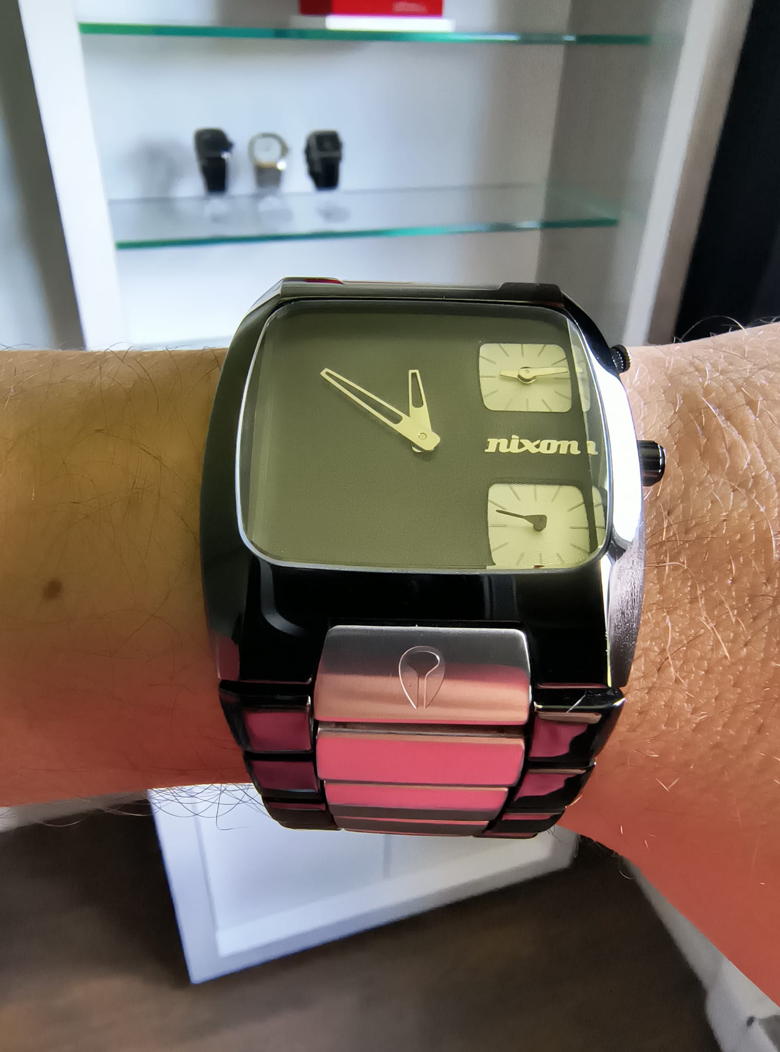 Nixon Banks Watch Collection and Favorites