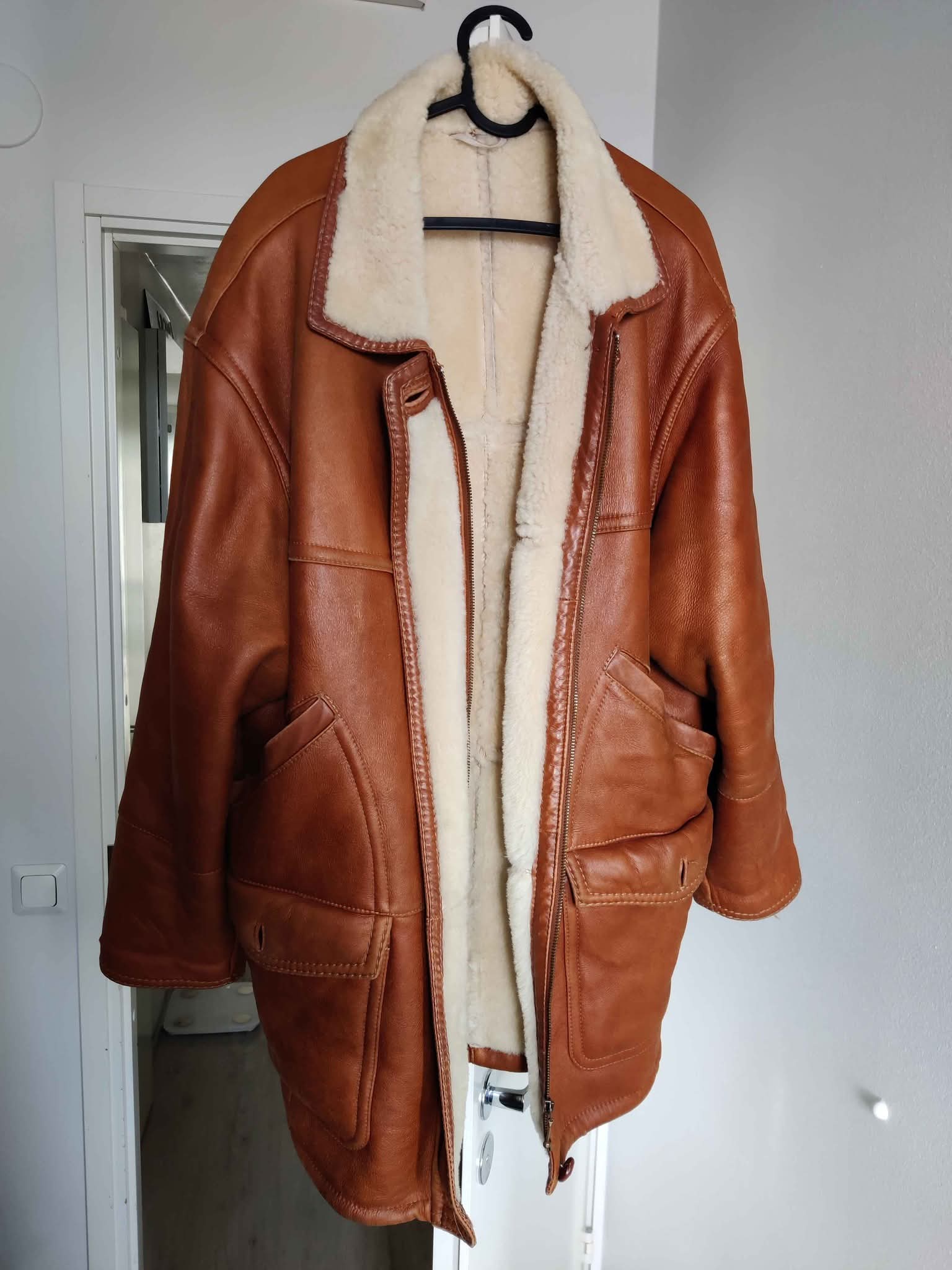 AJATAR FRIITALA, Mens vintage Sheepskin Suede Leather Shearling 