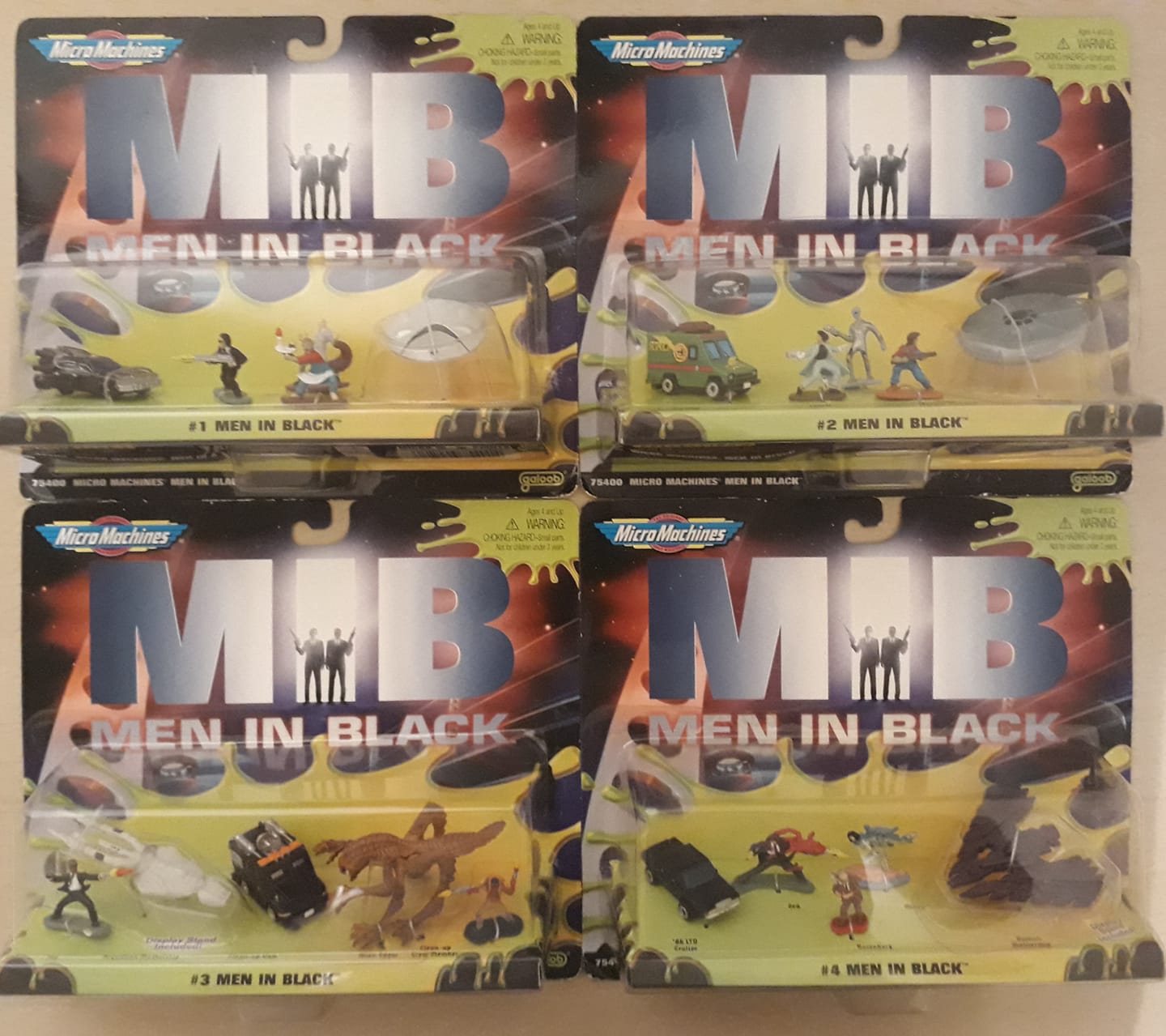 Loose Men in Black micro machines.