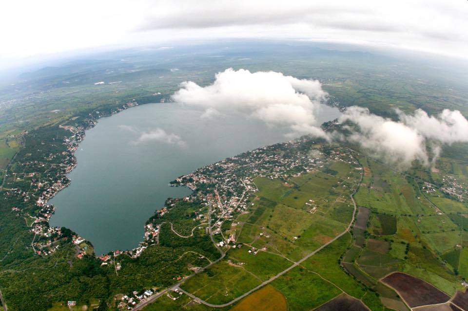 Conoce la historia de la... - Lago de Tequesquitengo