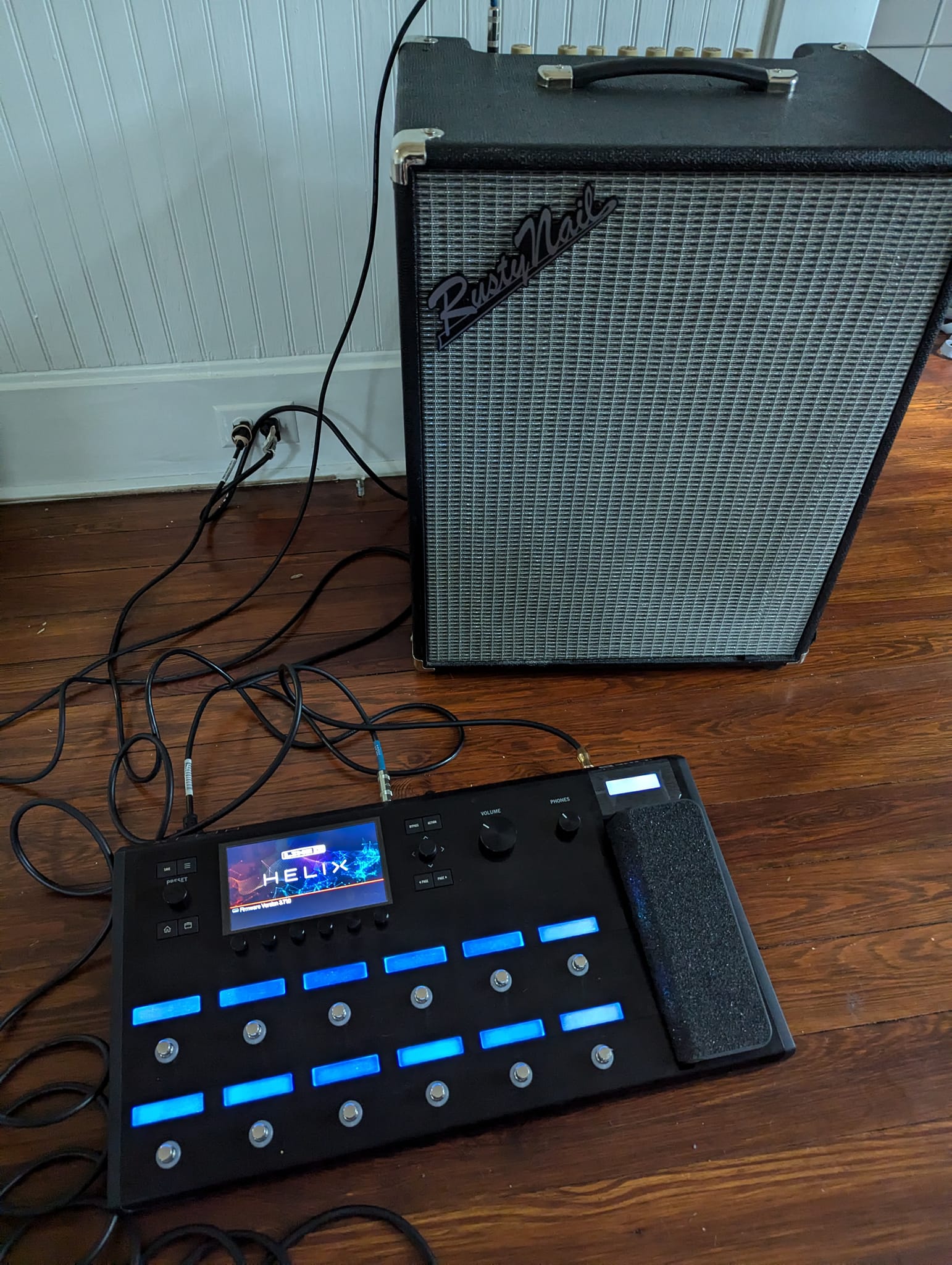 Unexpected first class upgrade and Helix LT guitar arrival