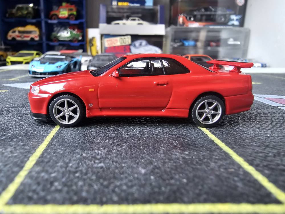 Ignition Model's Nissan Skyline GT-R and Stagea 260RS scale models