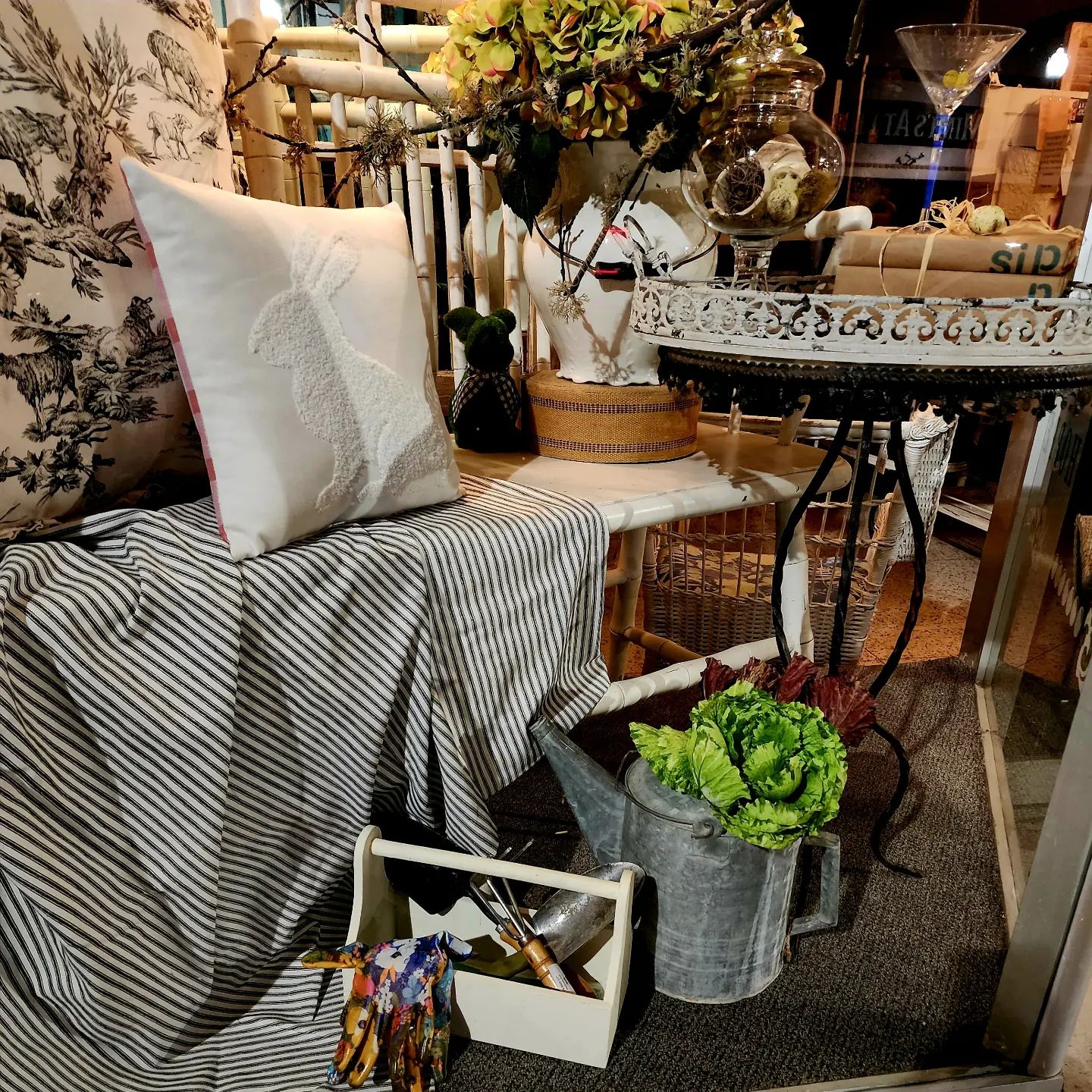 The White Rabbit Vintage Shoppe
