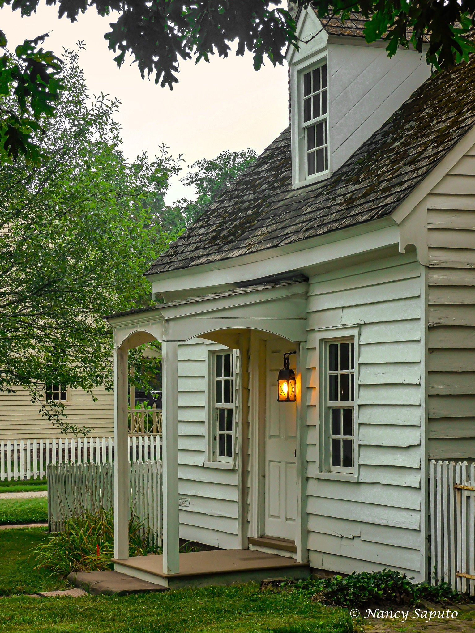 THE ORIGINAL TINY House? - Williamsburg Colonial Brick Cottage