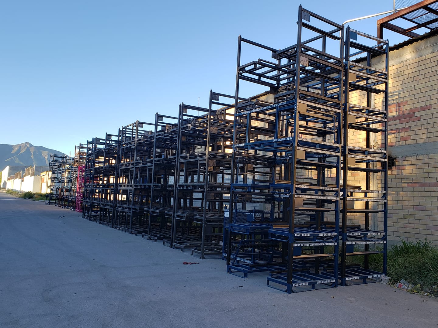 Fabricacion de racks y... - PSM Proyectos SANTA MARIA