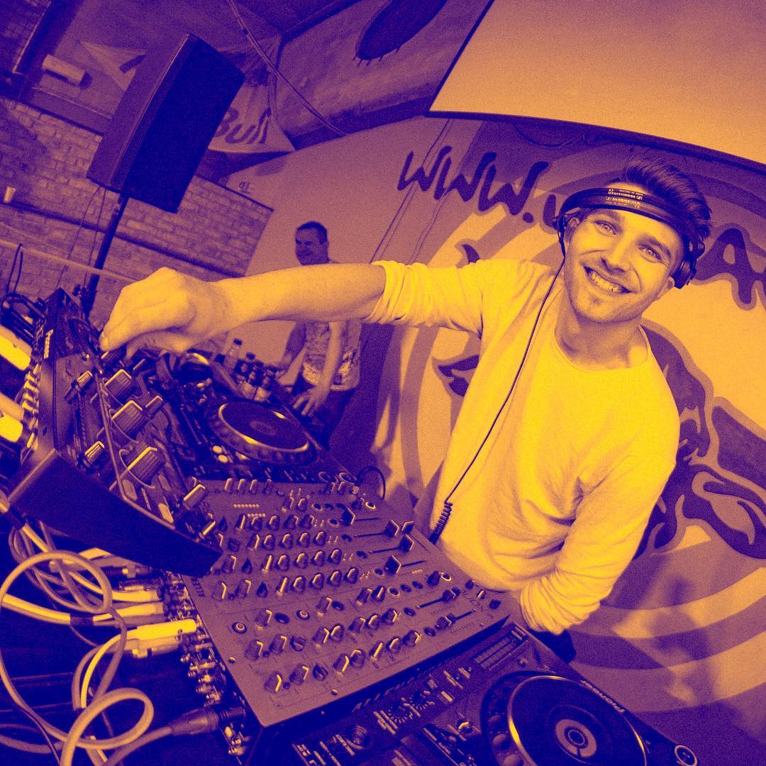 Dj Tony