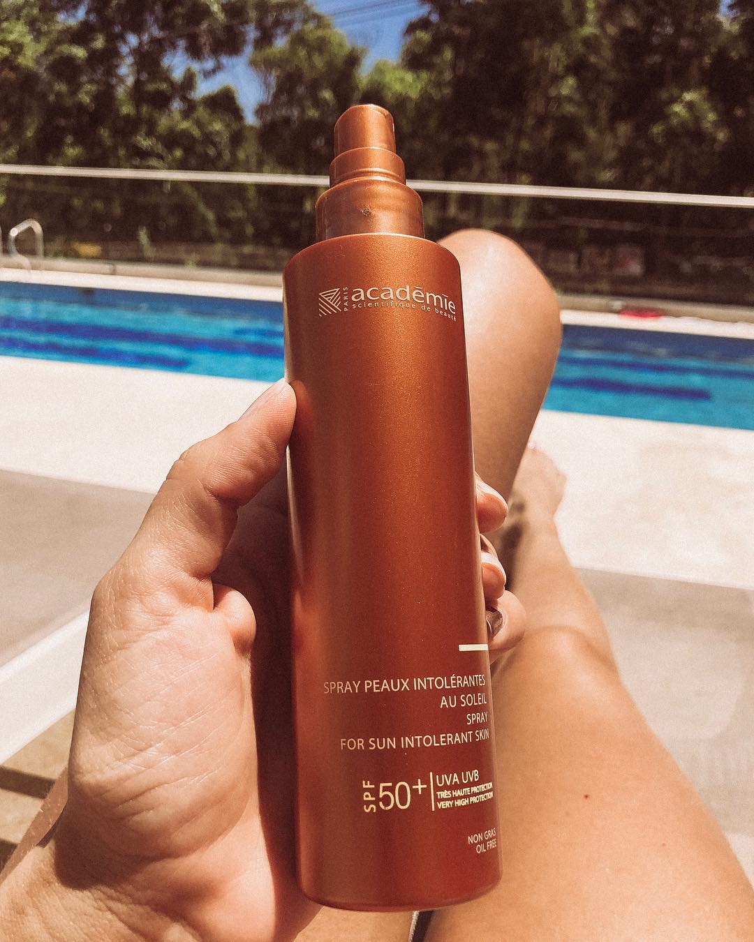 Macry Velez - En los días de 👙🏝 Nunca me expongo a la radiación del Sol ...