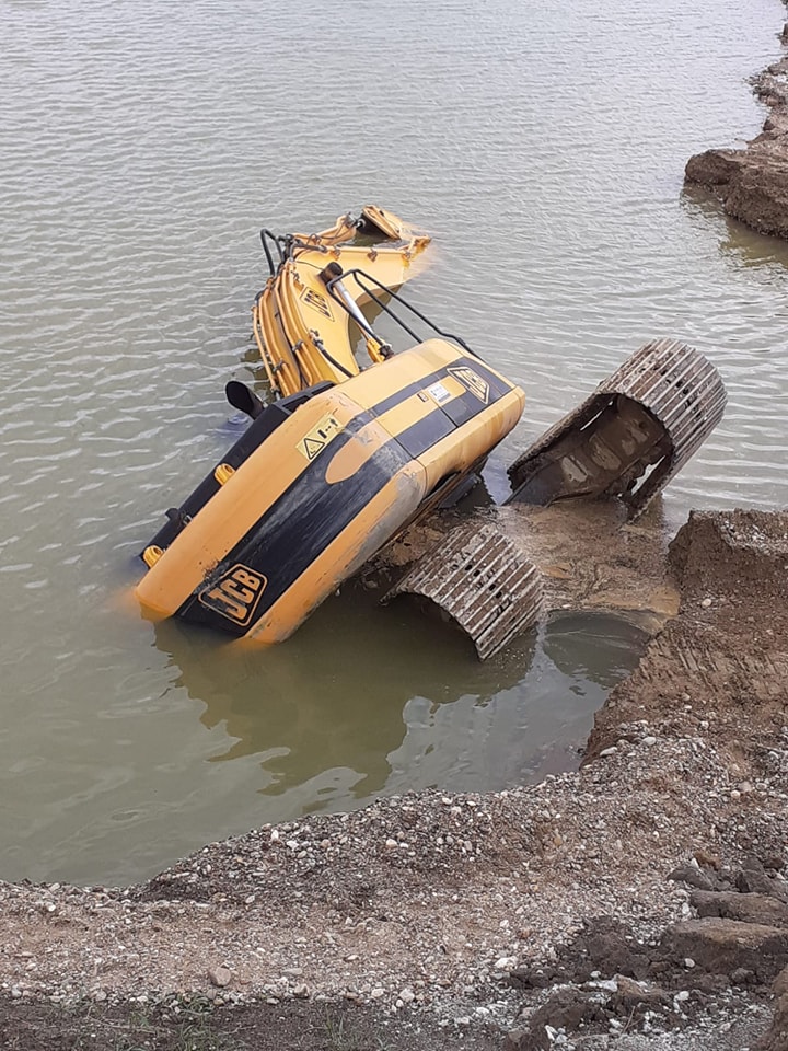 Angajari buldoexcavator 🛣excavator🚨utilaje grele⛽asfaltatori📢Romania ...