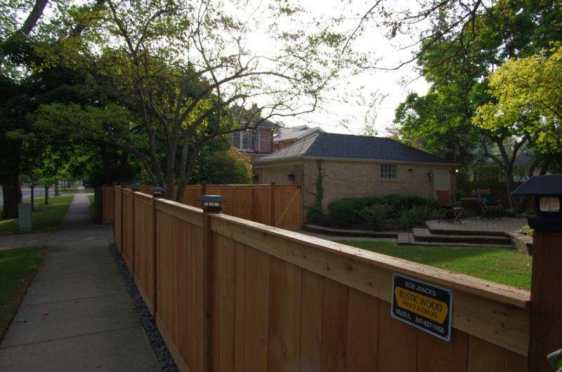 Bob Jaacks Rustic Wood Fencing & Decks | Niles IL