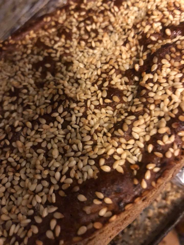 Hørby Bageri - Friskbagt glutenfri rugbrød i dag....