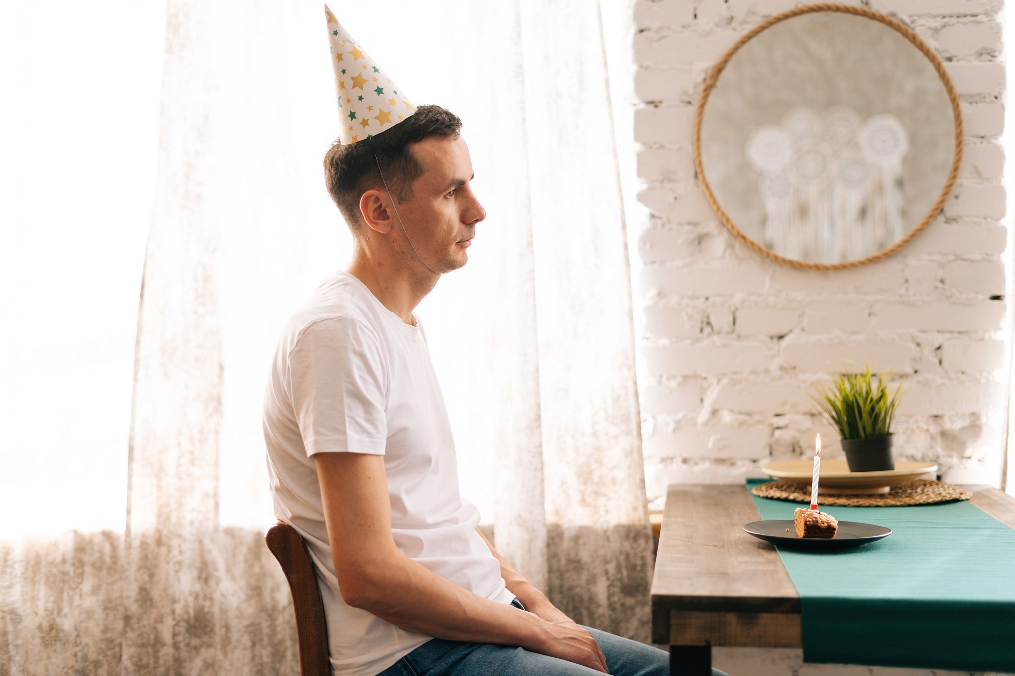 30 bizarre birthday parties people can