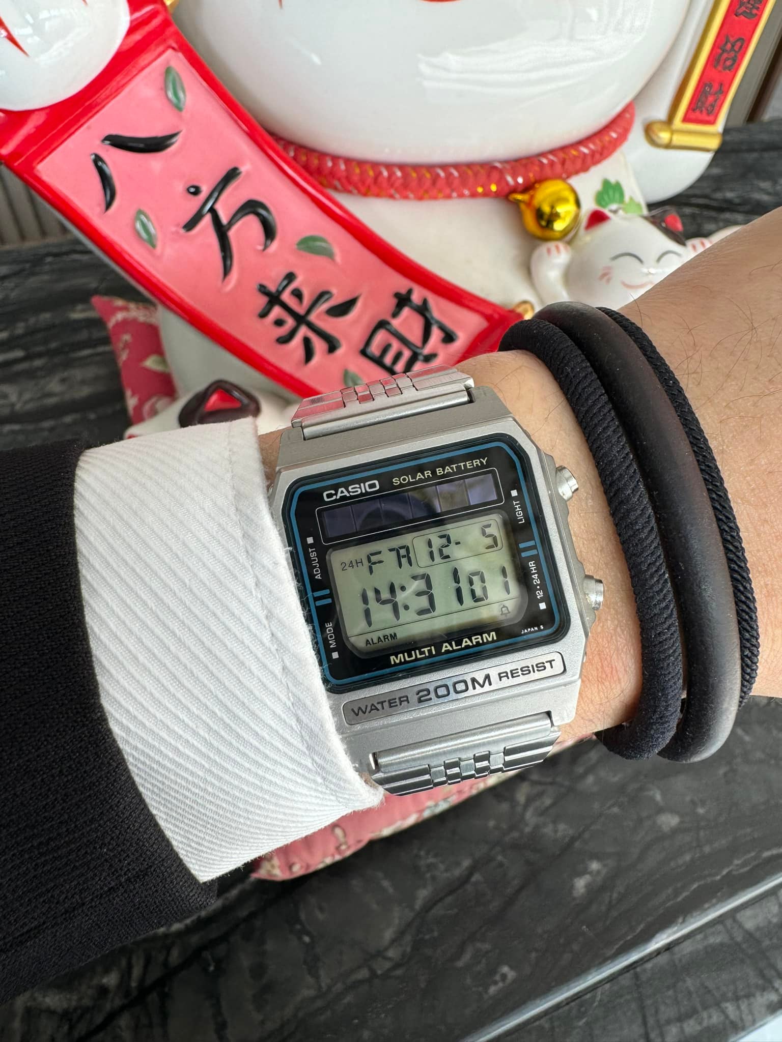 casio dw2000 & citizen solar cell I like these two styles very much.