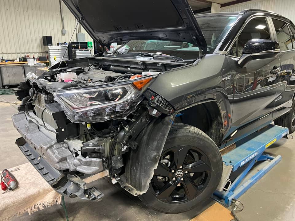 CB Kustom & Collision | Thief River Falls MN