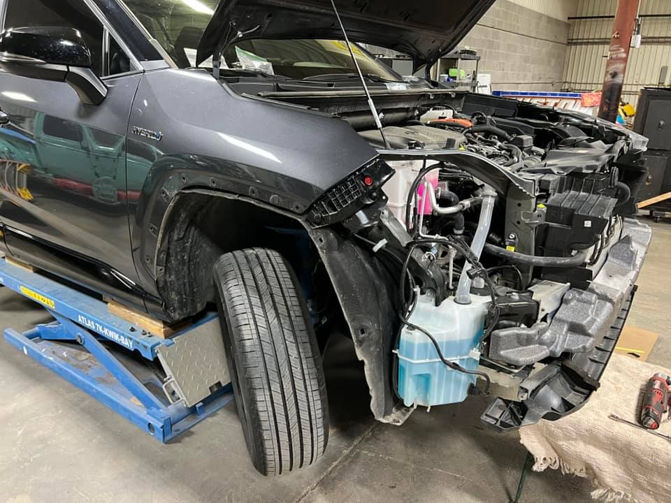 CB Kustom & Collision | Thief River Falls MN