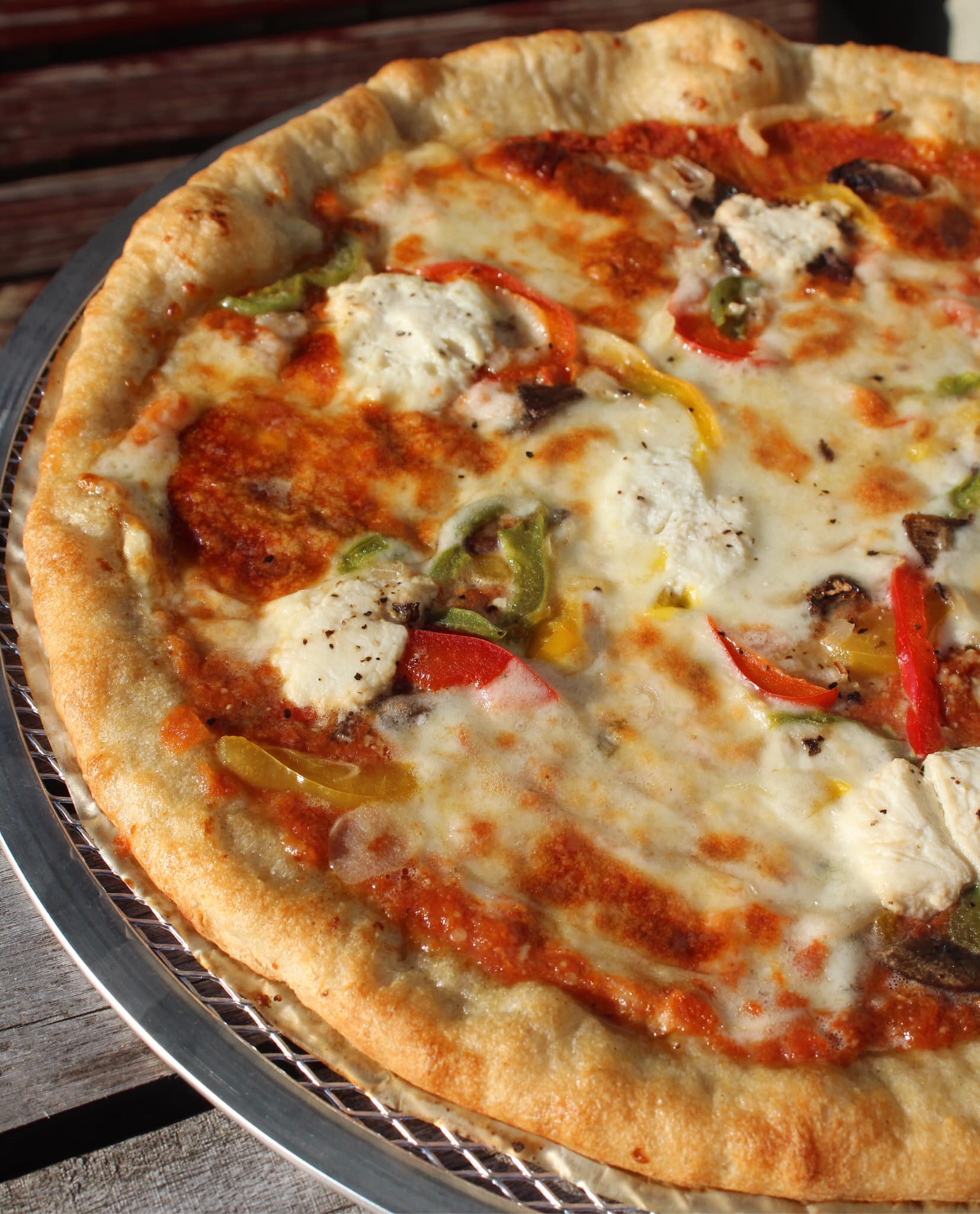 BEST FROZEN PIZZA??? The #eatcheapperth team went through a phase 