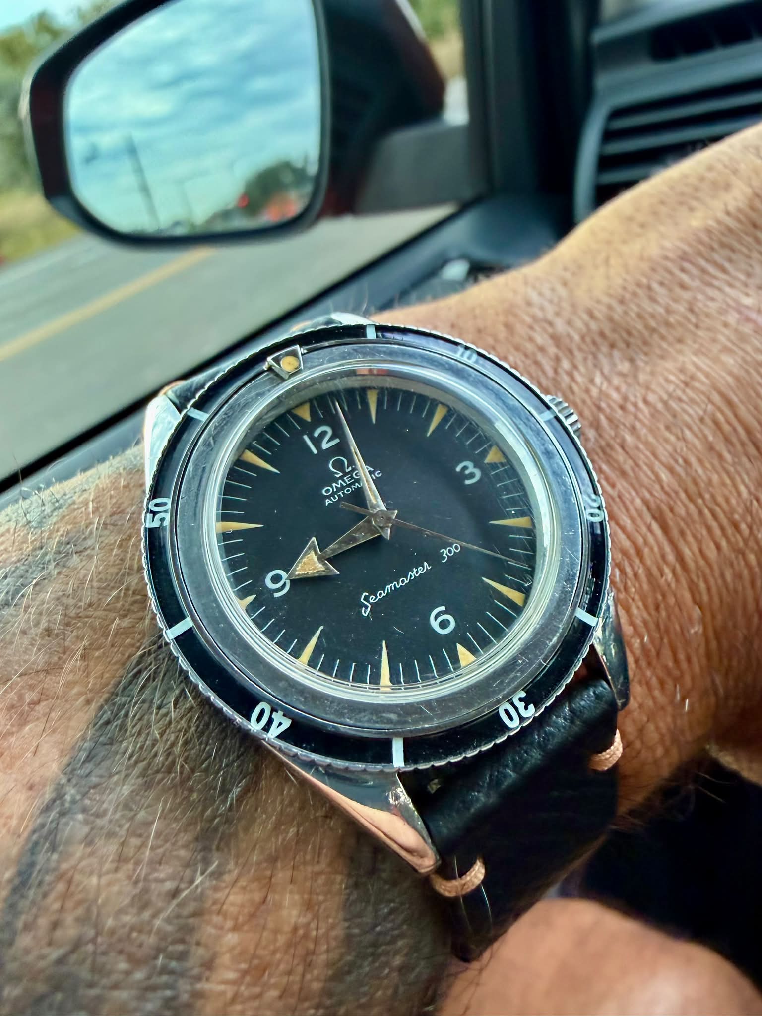Watch of the Day: 1958 Omega Seamaster “Beefy Lug” Reference 2849